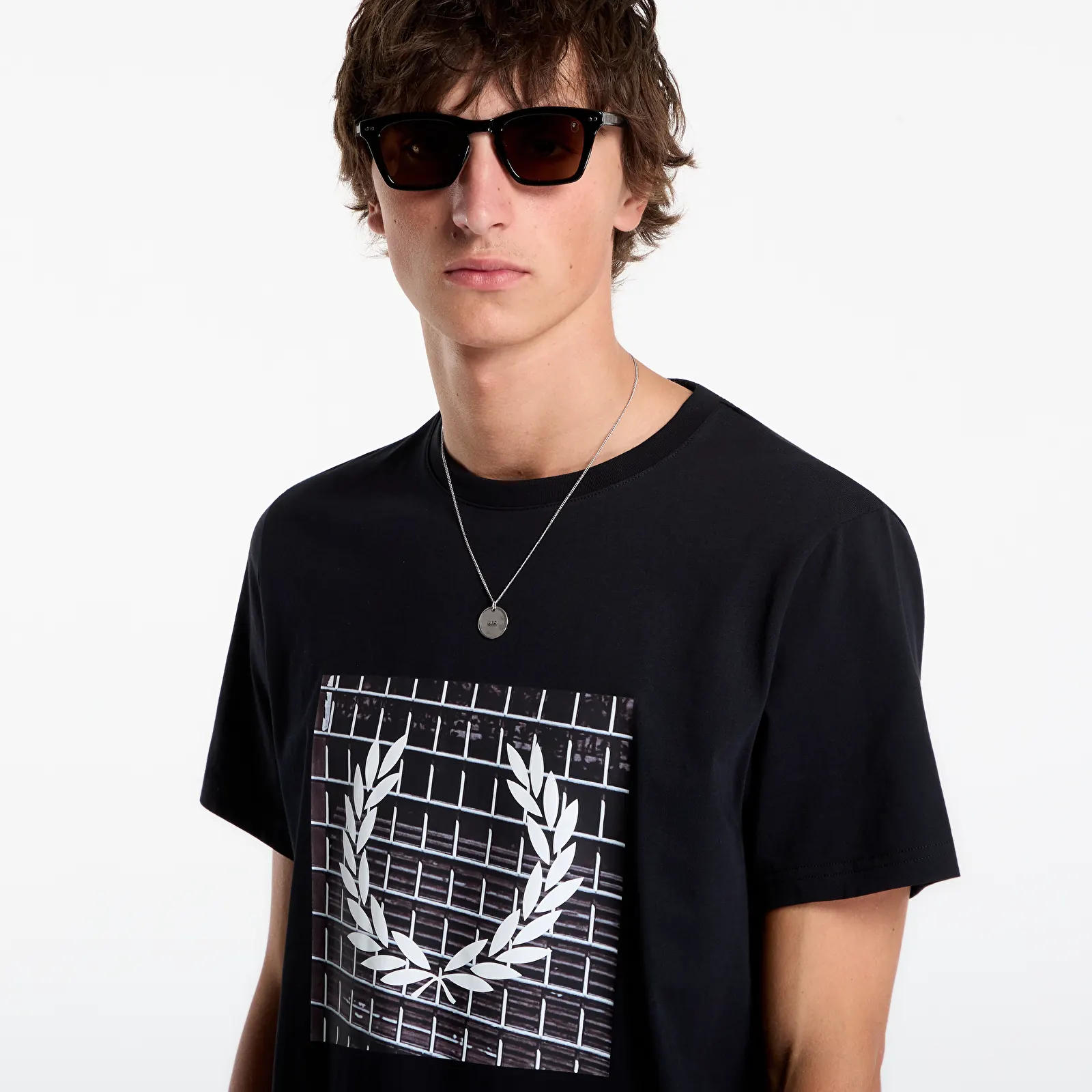 Vīriešu T-krekli FRED PERRY Laurel Wreath Graphic Tshirt Black