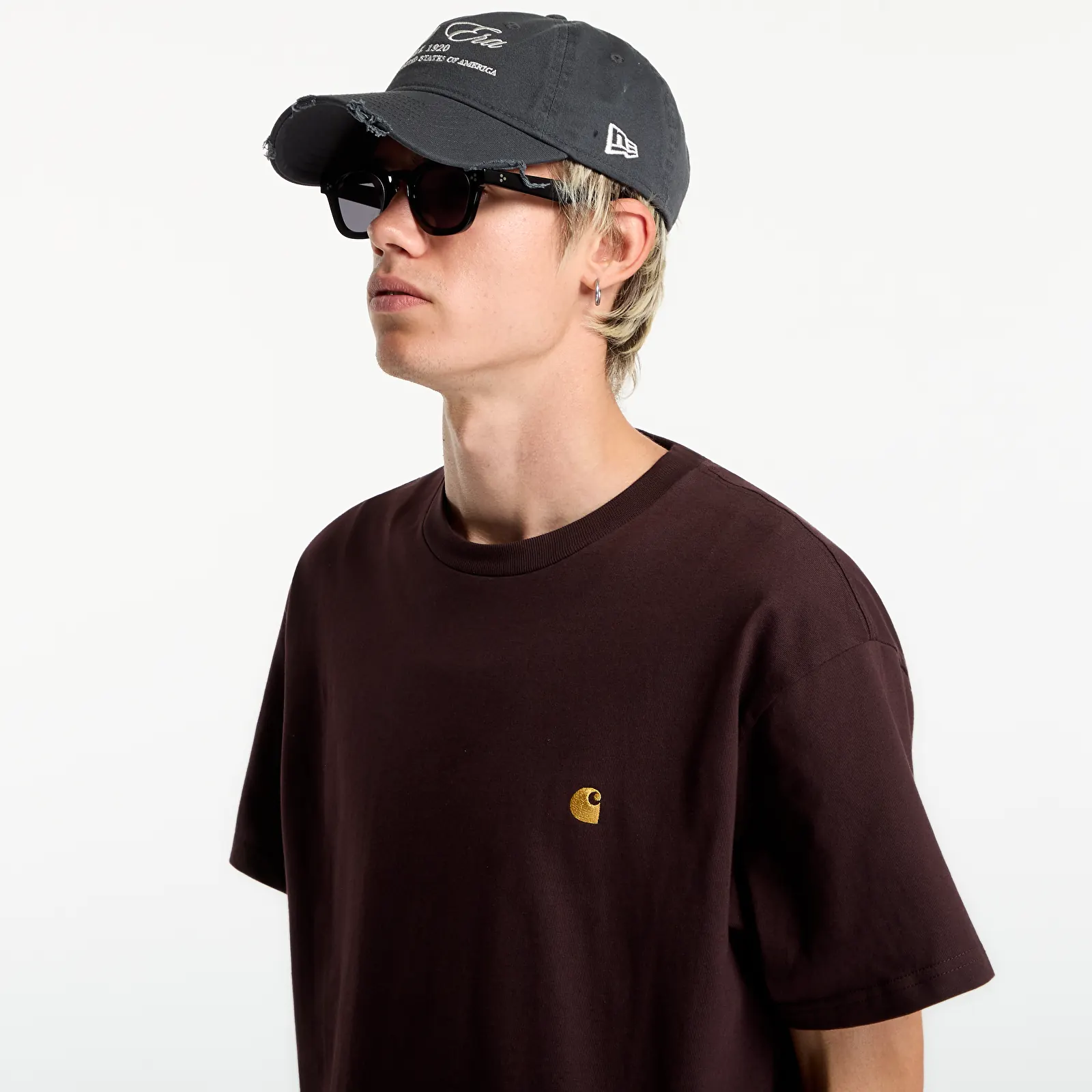 T-shirts homme Carhartt WIP S/S Chase T-Shirt UNISEX Palisander/ Gold