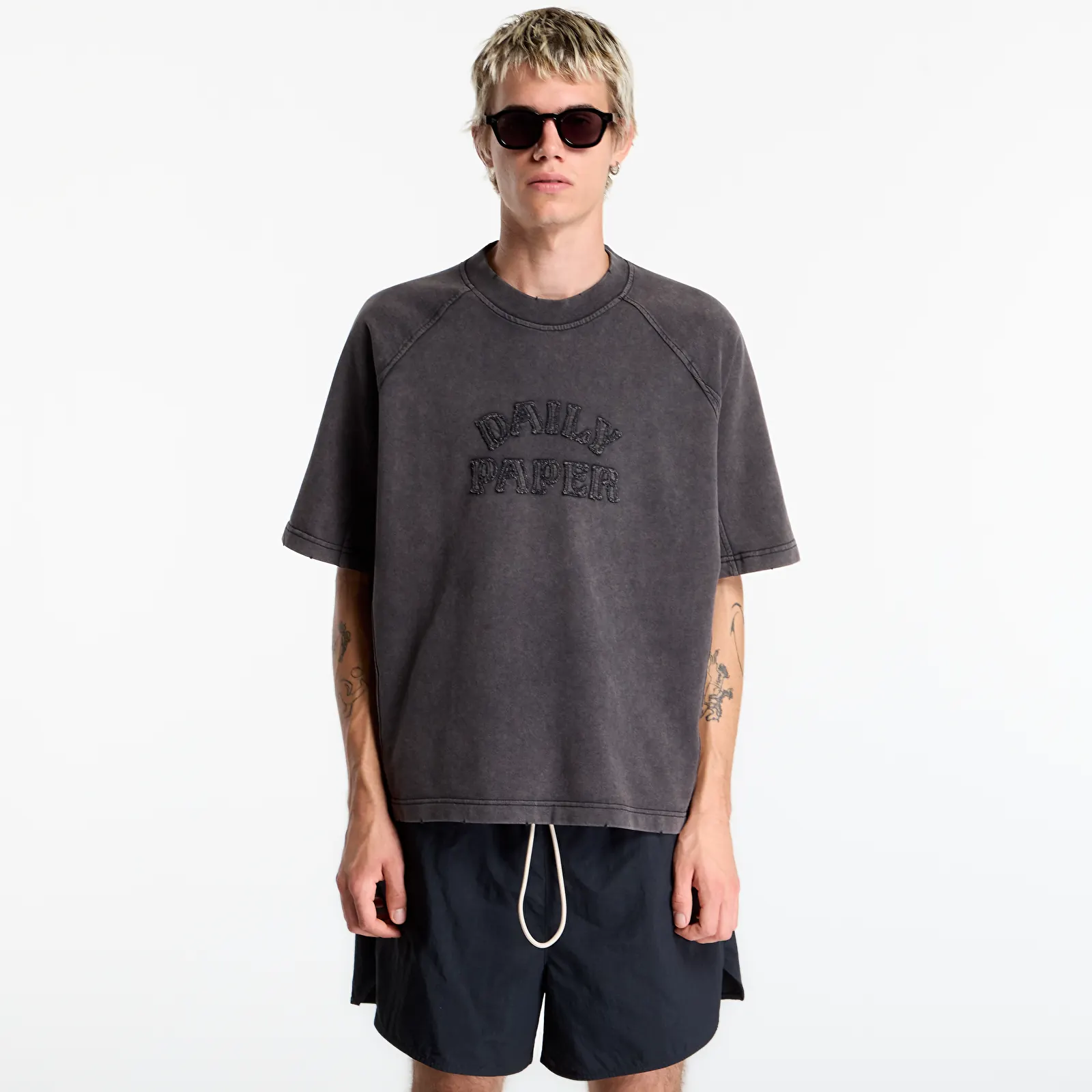 T-shirts Daily Paper Raglan Stacked Dias Washed Jersey T Shirt Washed Black