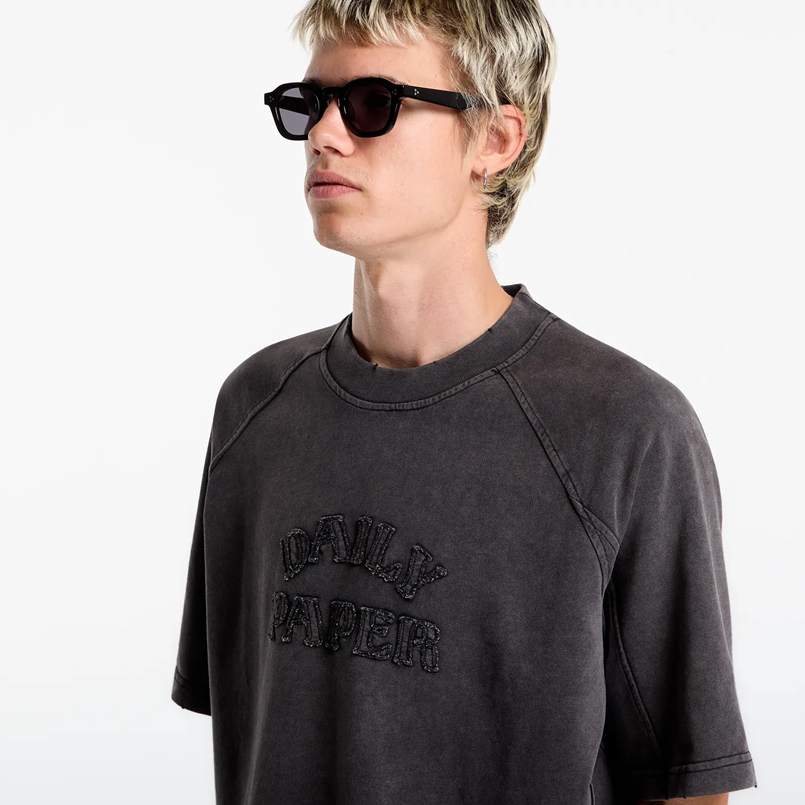 T-shirts Daily Paper Raglan Stacked Dias Washed Jersey T Shirt Washed Black