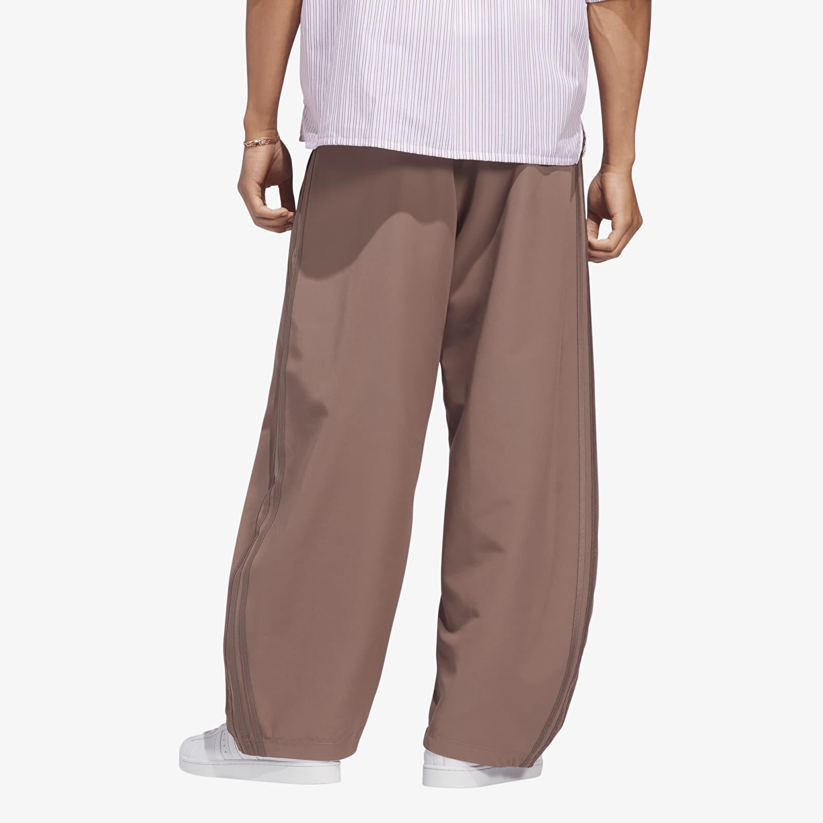 Hosen für Männer adidas Originals Woven Barrel Pant Trace Brown