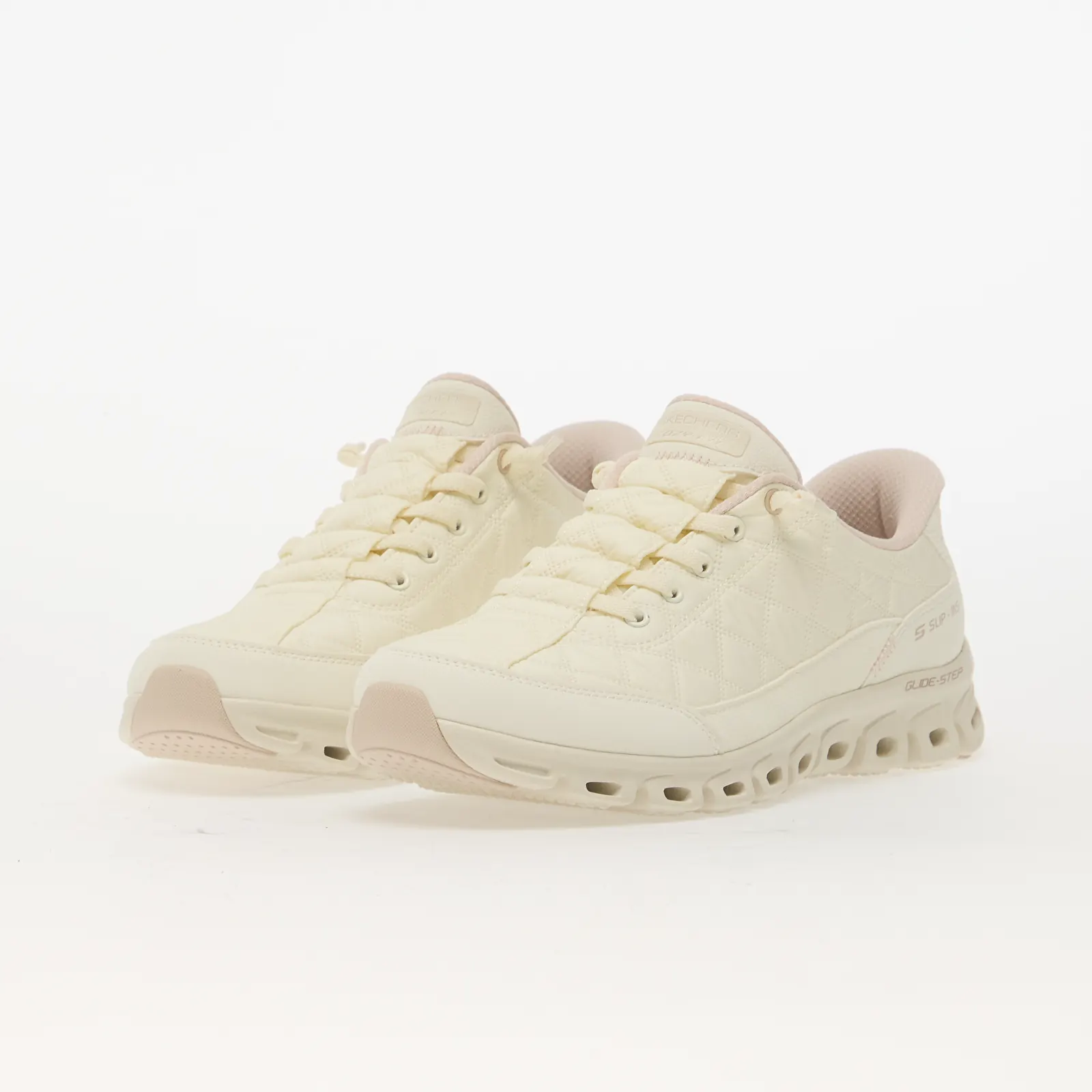 Dámske topánky a tenisky Skechers Glide-Step - At Ease Off White