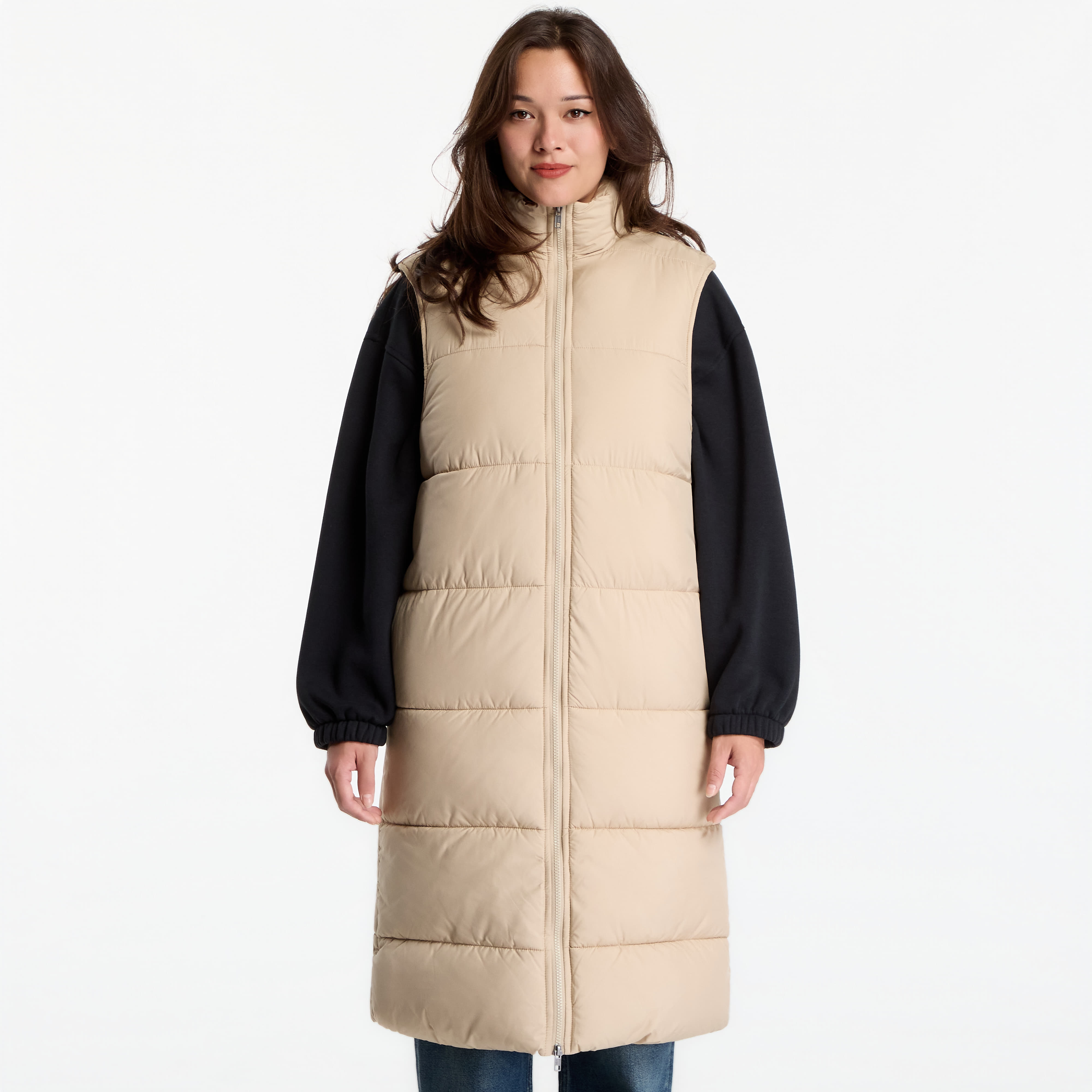 Пухено яке Urban Classics Ladies Long Puffer Vest Wet Sand L