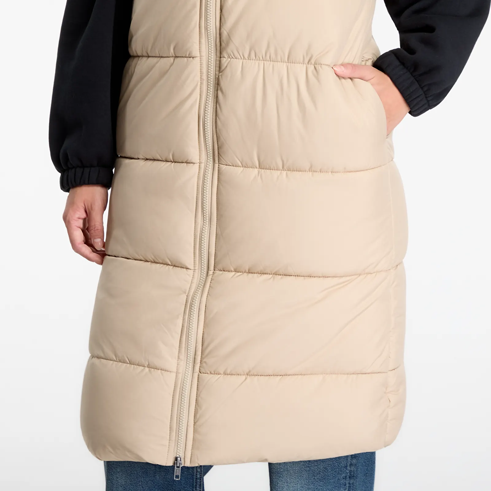 Páperové bundy Urban Classics Ladies Long Puffer Vest Wet Sand