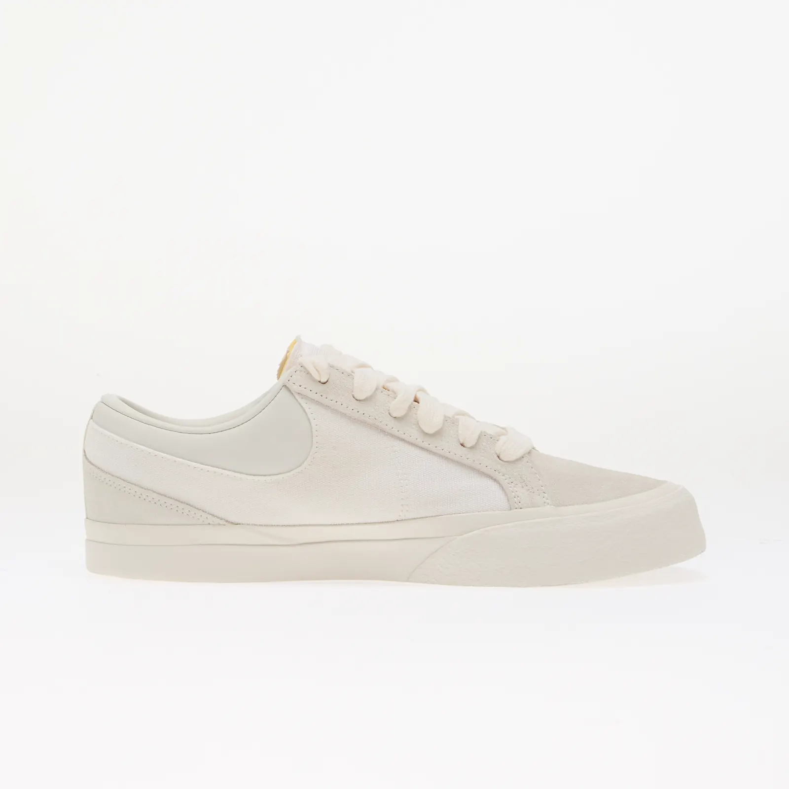 Чоловіче взуття Nike Blazy White/ Summit White-Sail