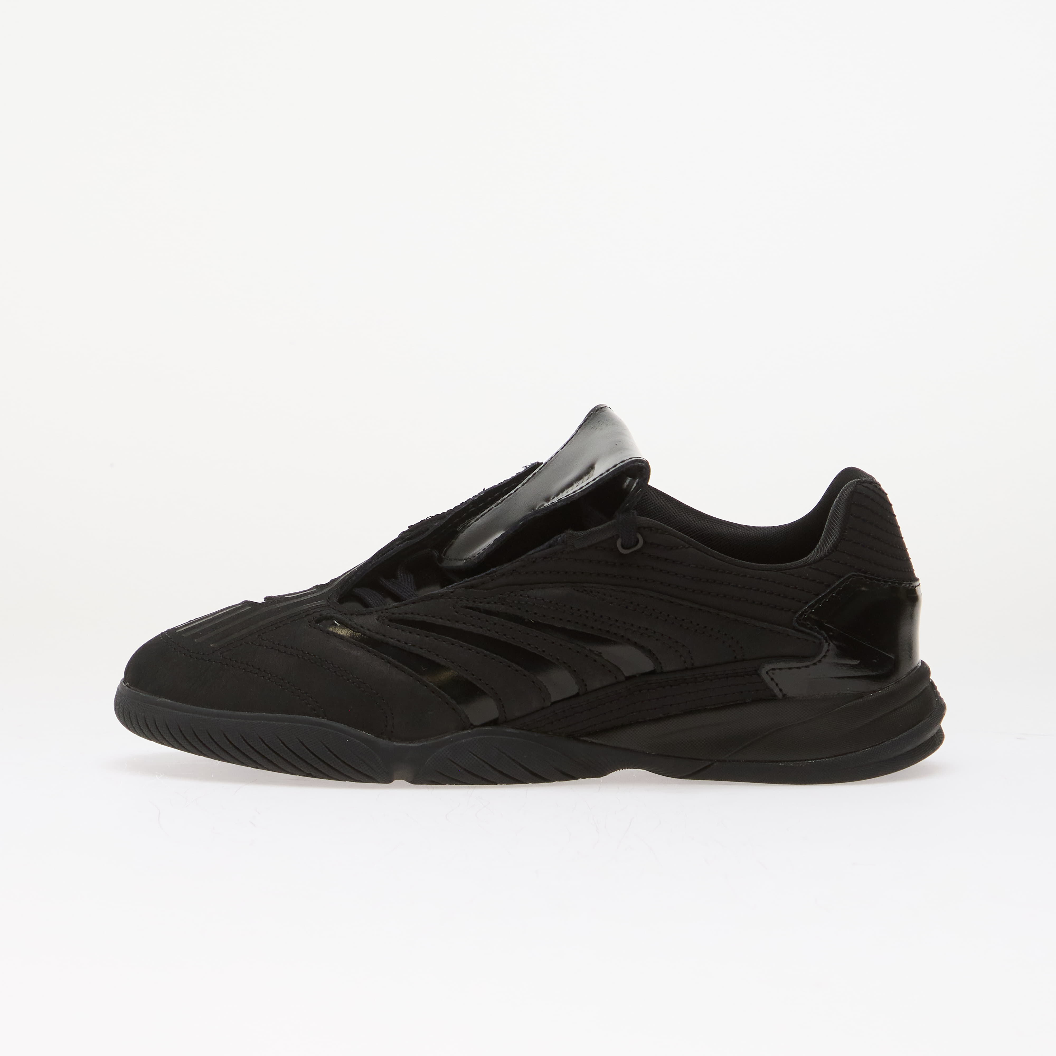 Обувки adidas x Metalwood Predator Sala Core Black/ Core Black/ Core Black 8.5
