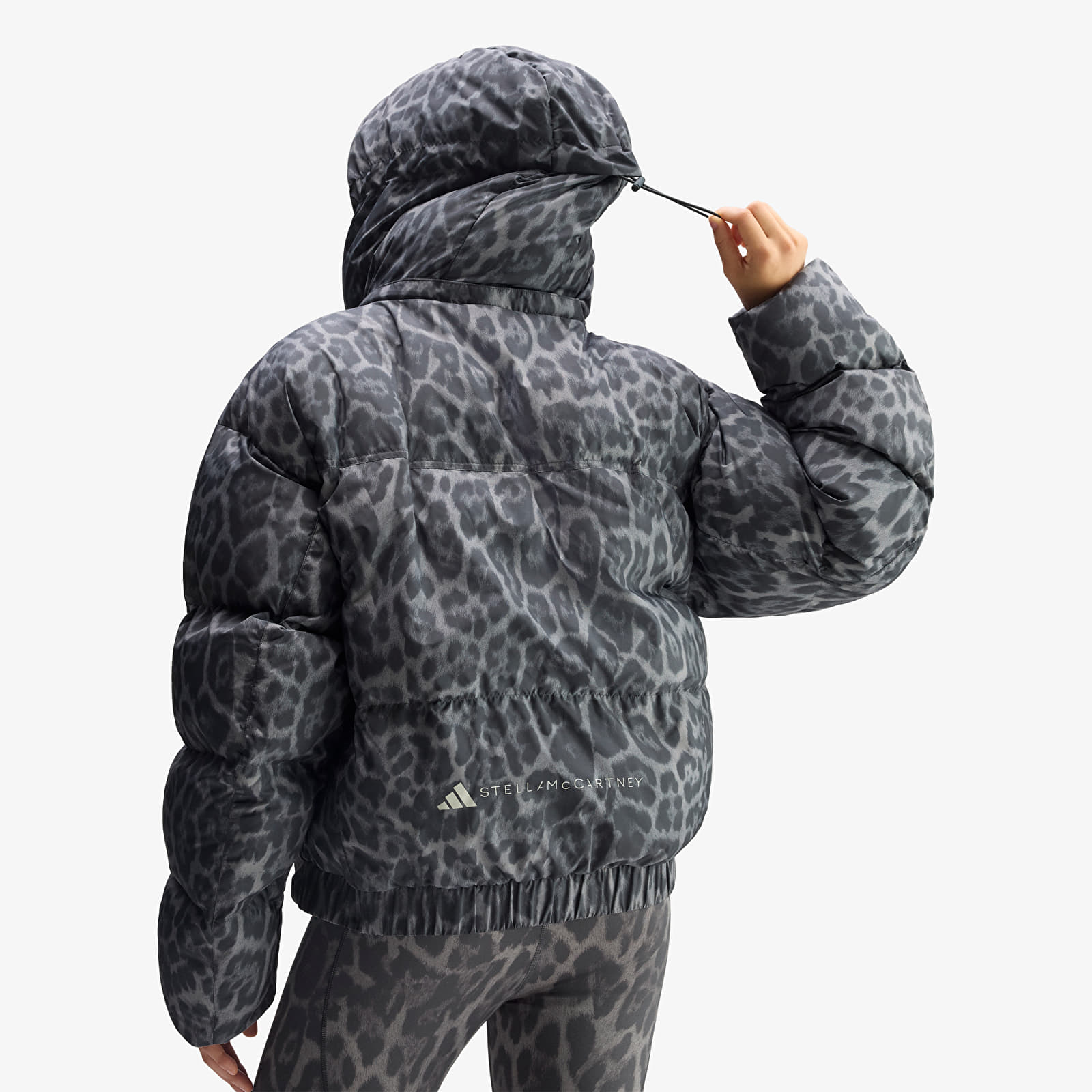 Női bélelt kabátok adidas by Stella McCartney Short Padded Winter Jacket Printed Dove Grey/ Carbon
