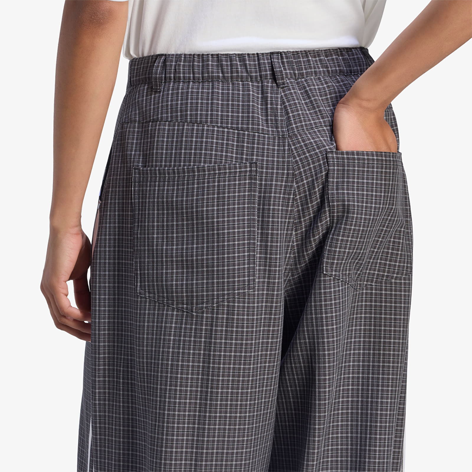 Hosen für Frauen adidas Badigirl Checks Trouser Loose Pants Black/ Grey Three/ Utility Black