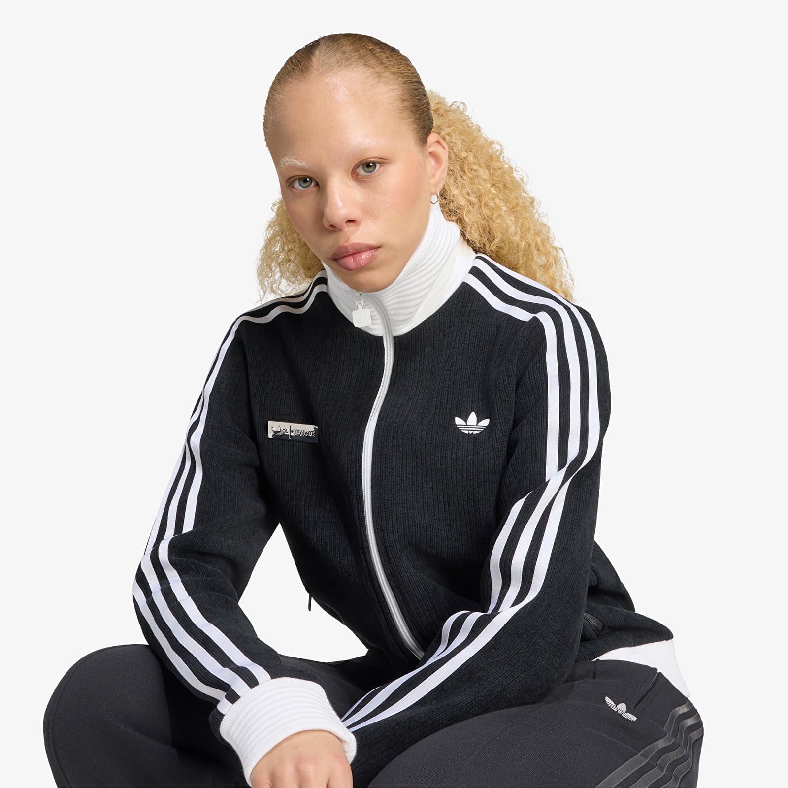 Jachete pentru femei adidas Adiluna Season 2 x Jennie Fan OG Track Top Black