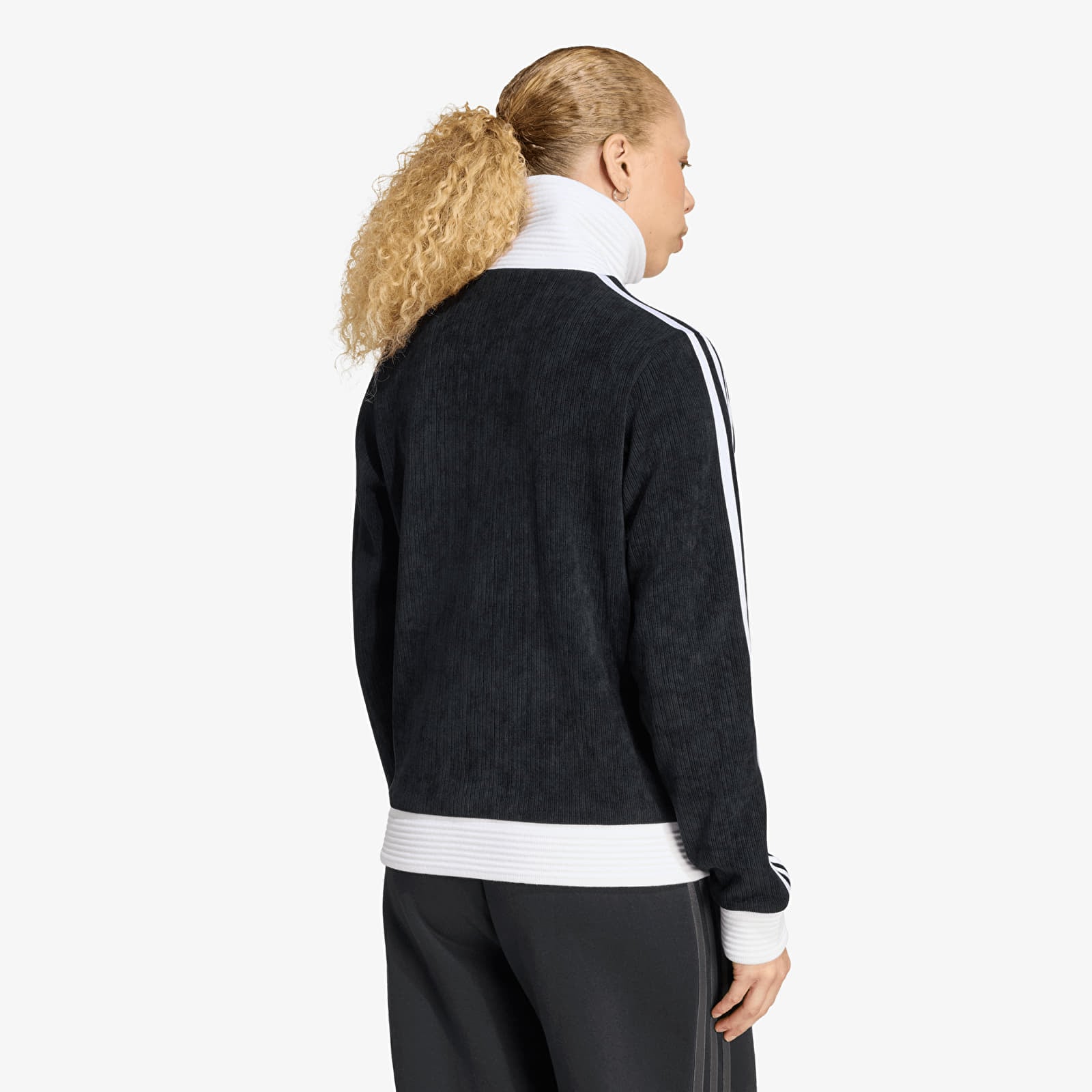 Jachete pentru femei adidas Adiluna Season 2 x Jennie Fan OG Track Top Black