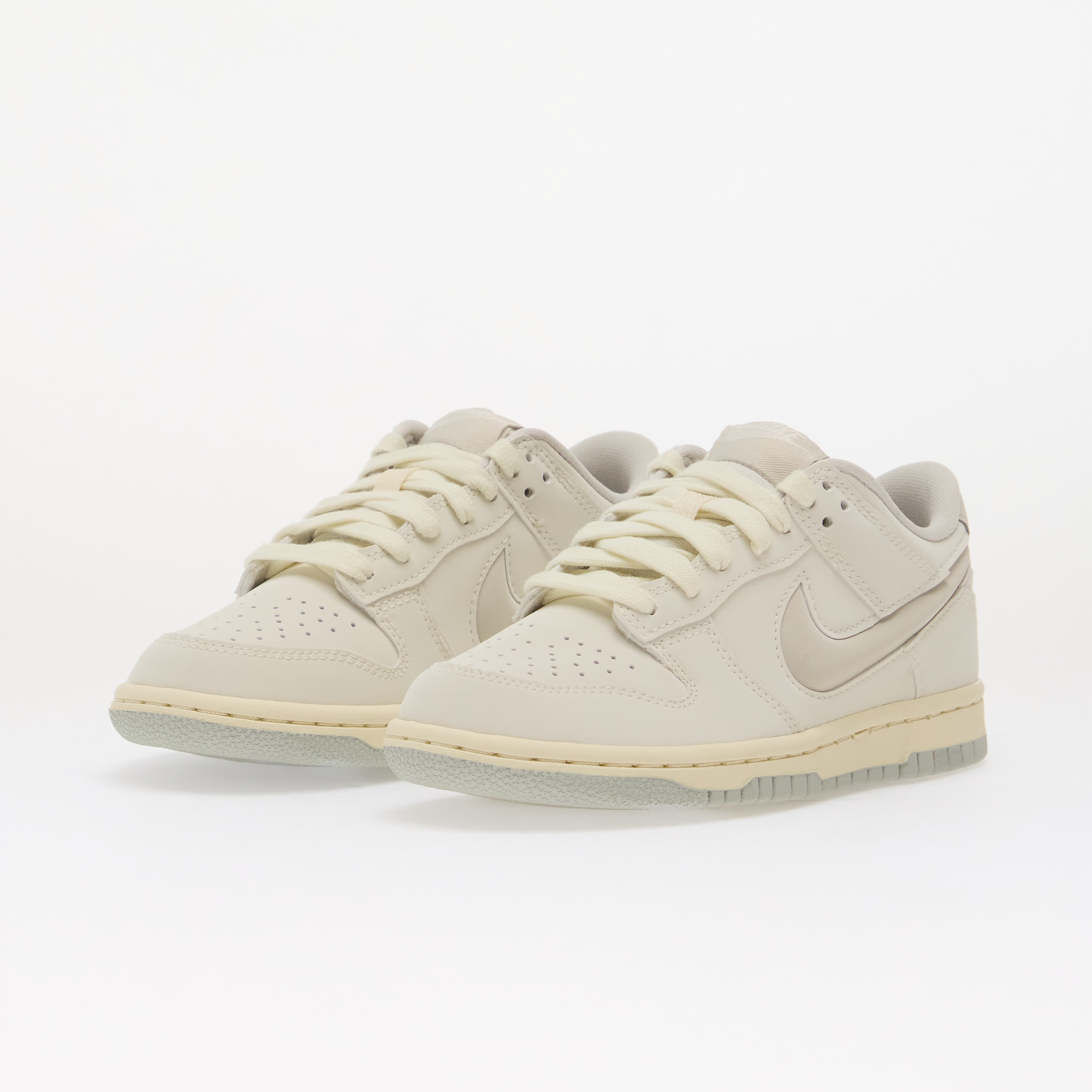 Nike Παπούτσια Nike Dunk Low LV8 Kids Sail/ Light Bone/ Coconut Milk 3.5Y - 6