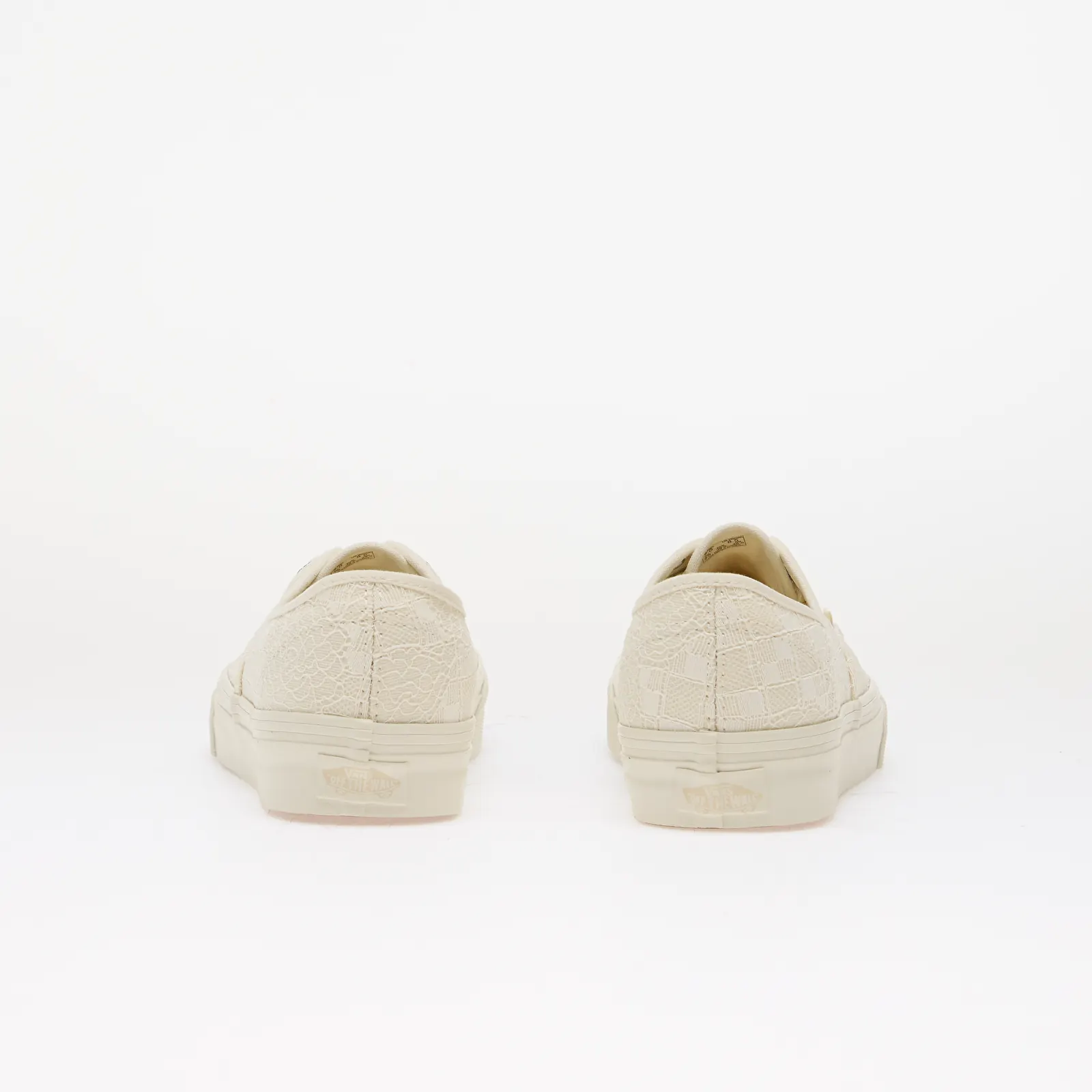 Men's sneakers and shoes Vans Authentic Laced White