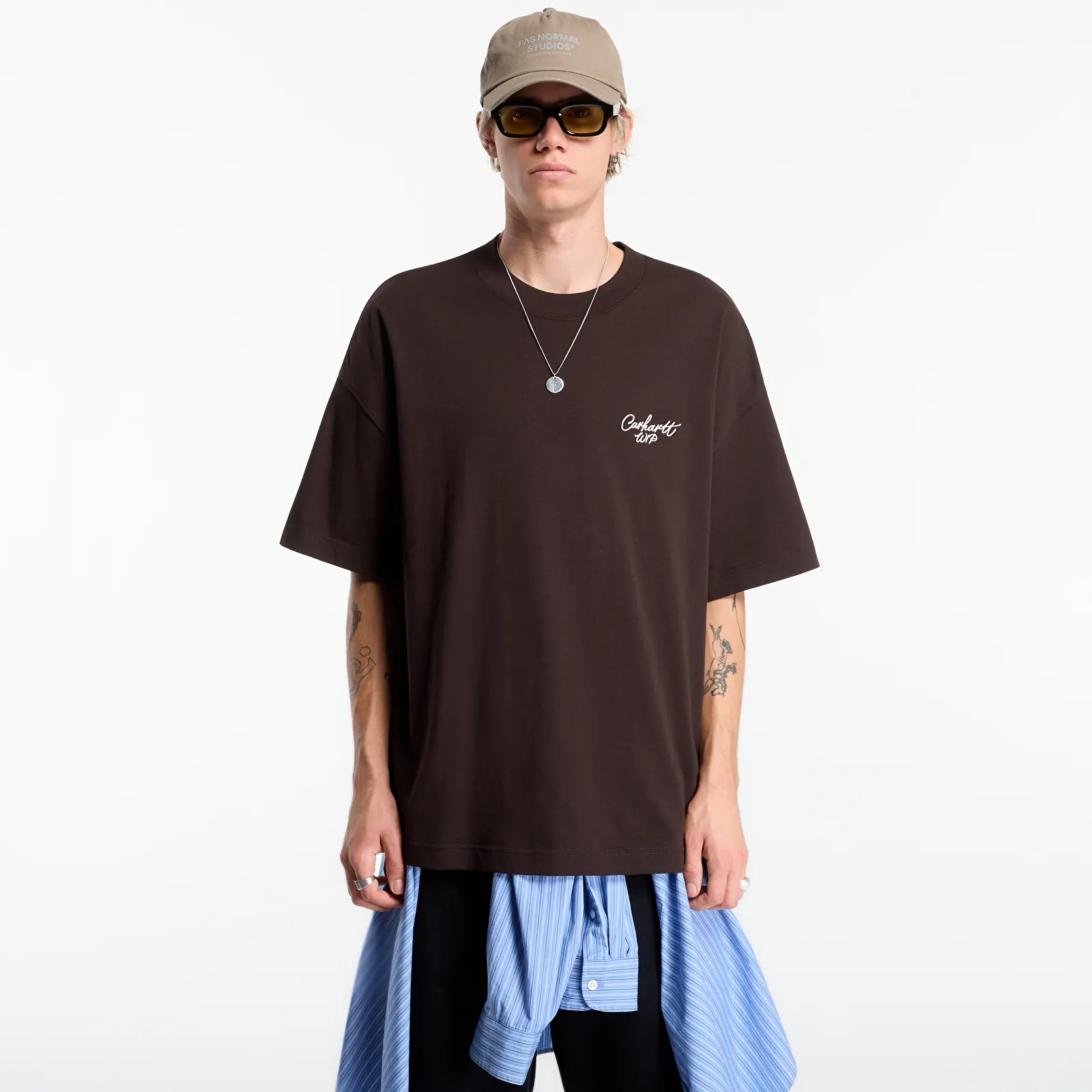 T-shirts för män Carhartt WIP S/S Signature Script T-Shirt UNISEX Tobacco/ Natural