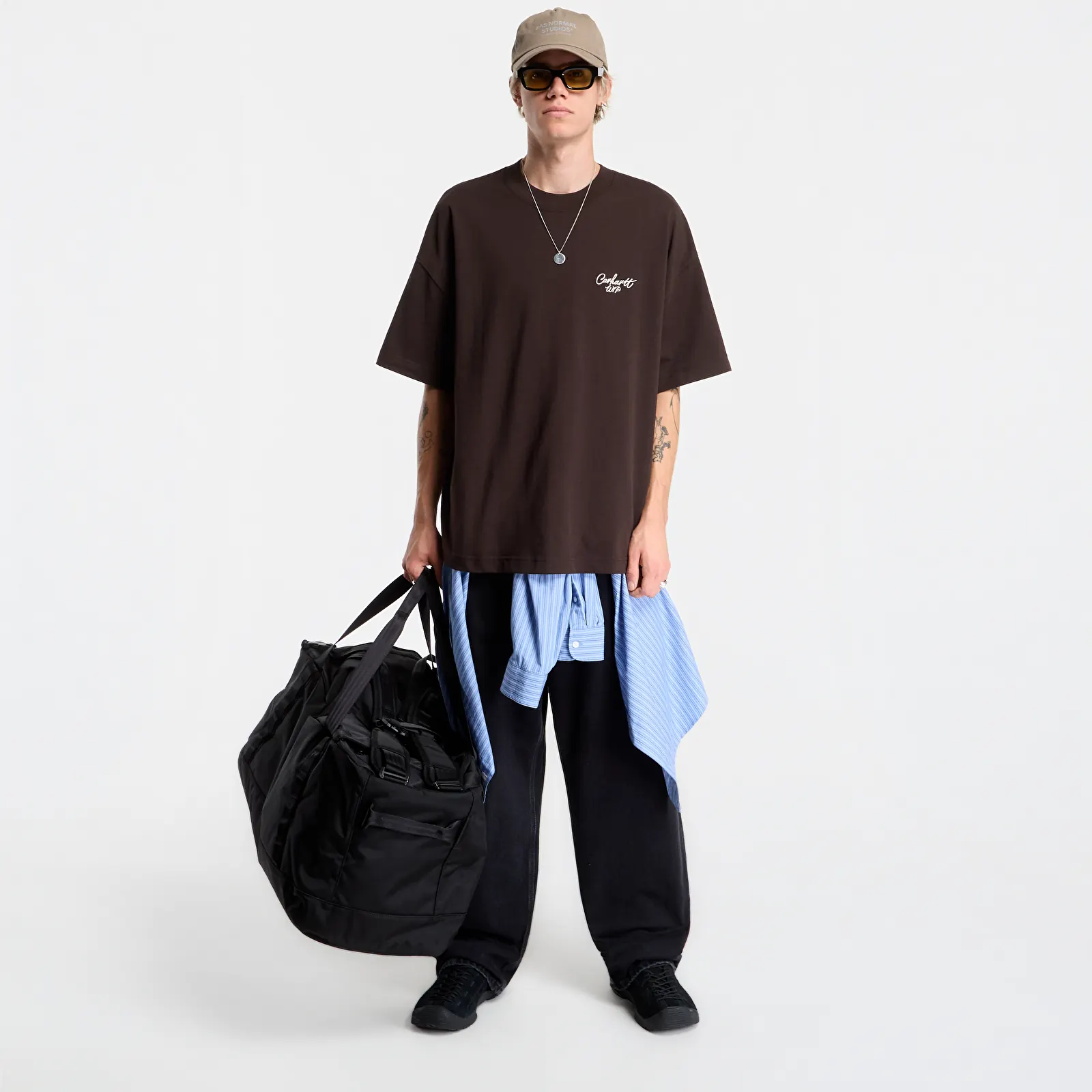 T-shirts för män Carhartt WIP S/S Signature Script T-Shirt UNISEX Tobacco/ Natural