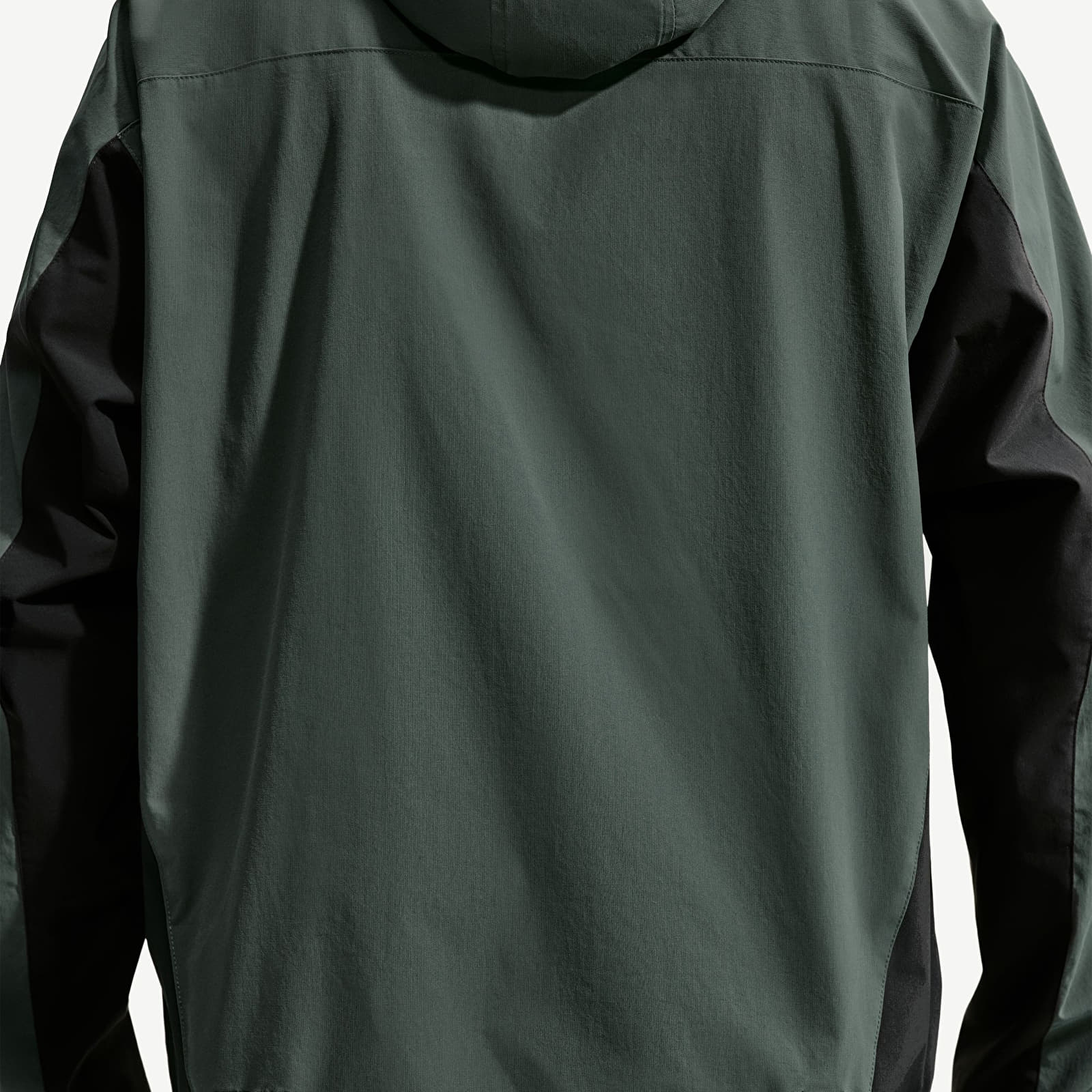 Pánske bundy Nike Tech Helios Men's Dri-FIT Long-Sleeve Shell Camo Green/ Black/ Black