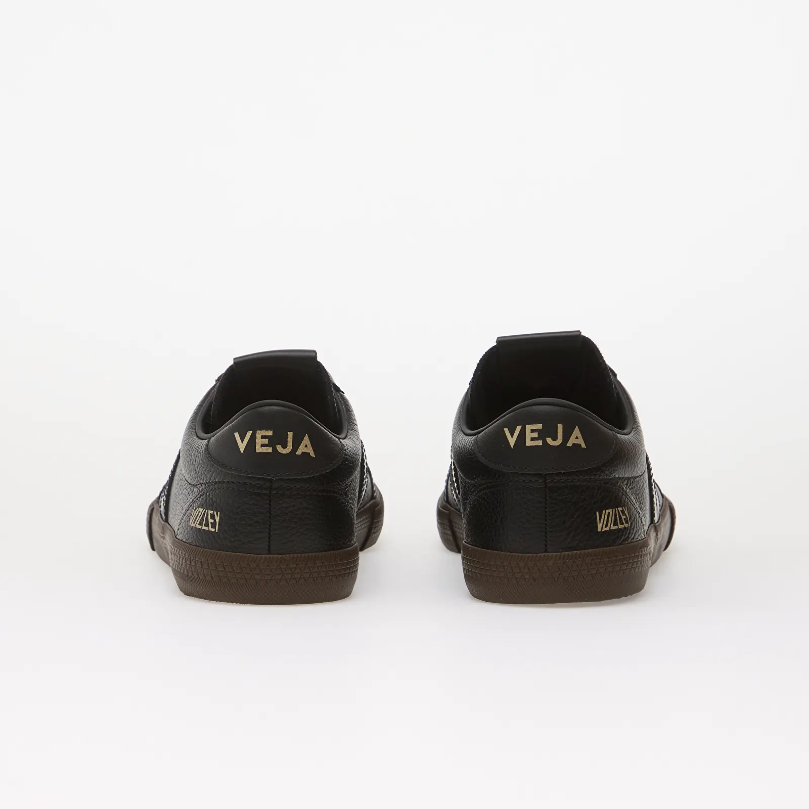 Miesten lenkkarit ja kengät Veja Volley Signature Grained Oiled Leath Black/ Eagle