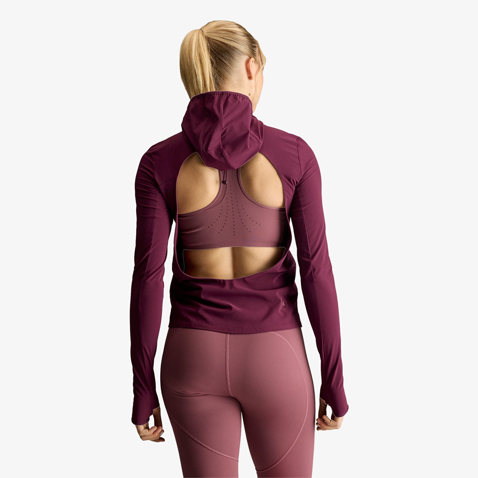 Sweatshirts til kvinder adidas by Stella McCartney Running Hybrid Open-Back Hooded Long Sleeve Maroon