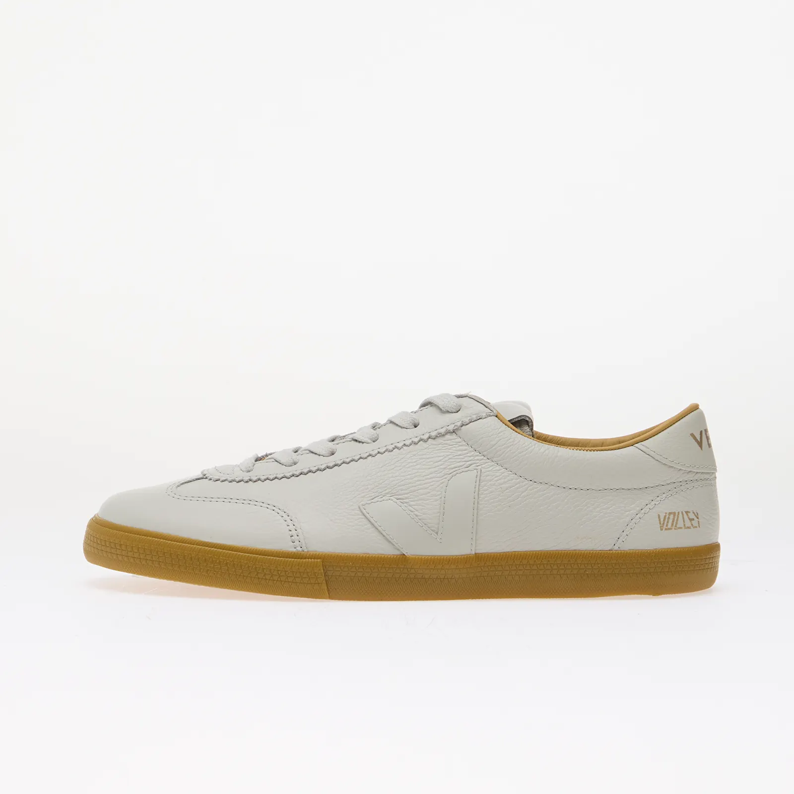Men's sneakers and shoes Veja Volley Sig Grained Oil Leather Pearl