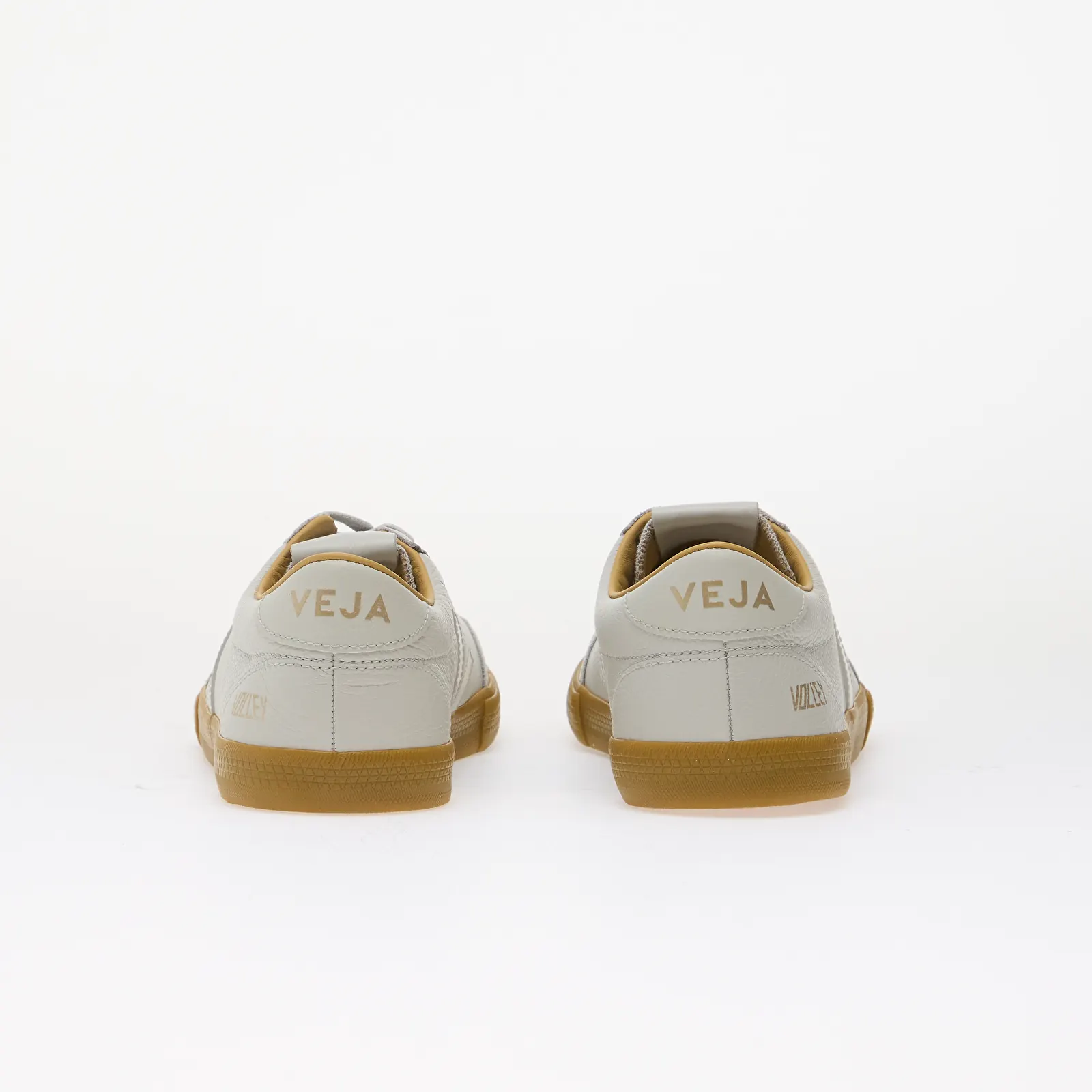 Men's sneakers and shoes Veja Volley Sig Grained Oil Leather Pearl