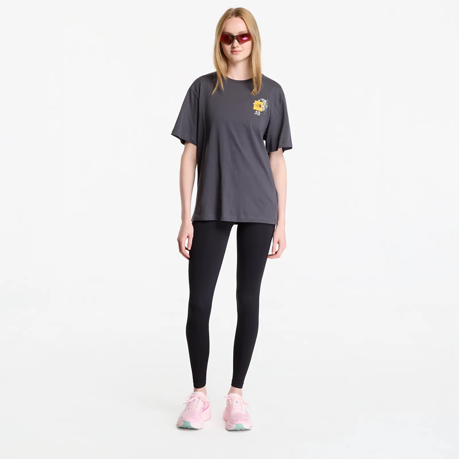Miesten T-paidat The North Face Gear Up Get Out Relaxed SS Tee UNISEX Anthracite