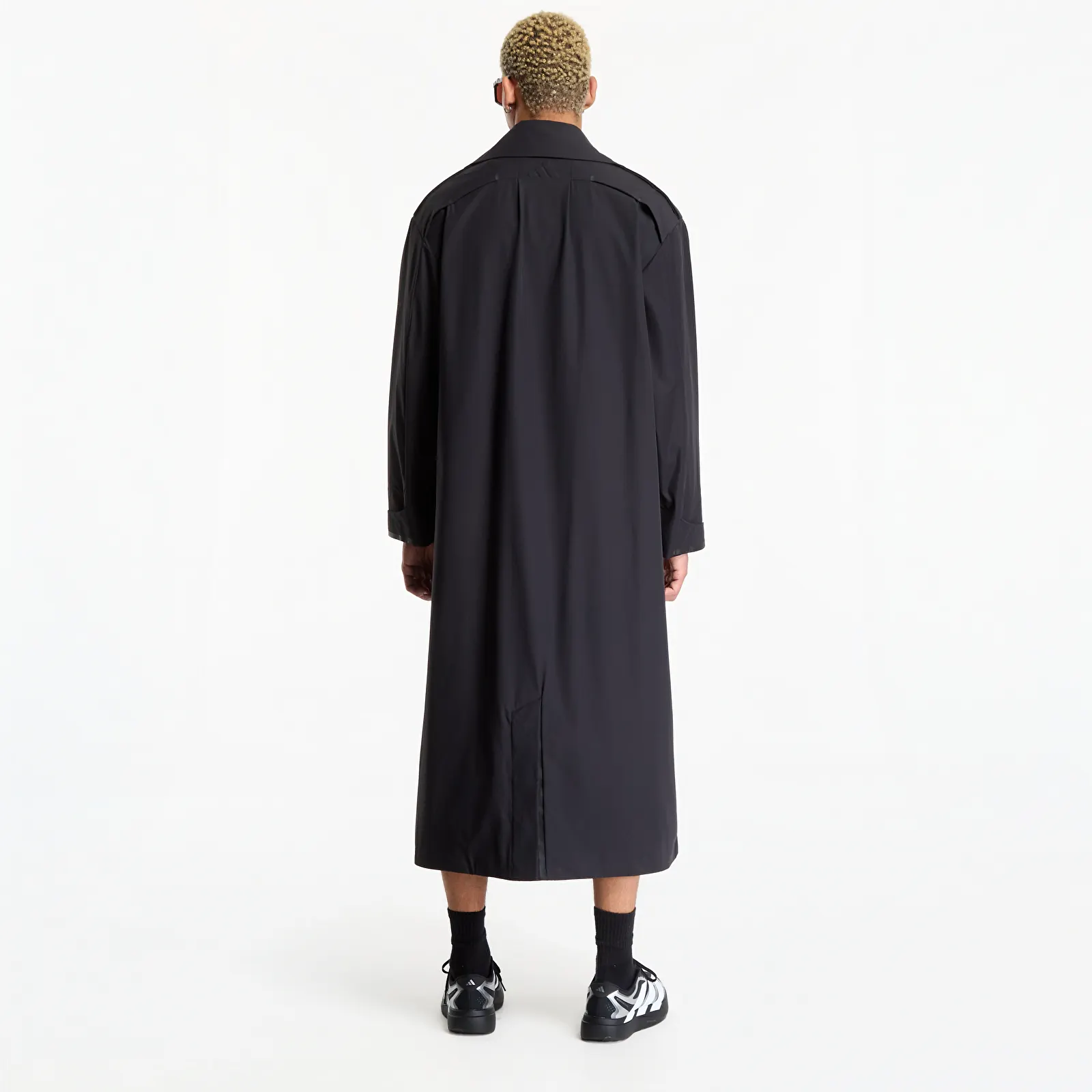 Pánské kabáty adidas x entire studios Uniform Trenchcoat Black