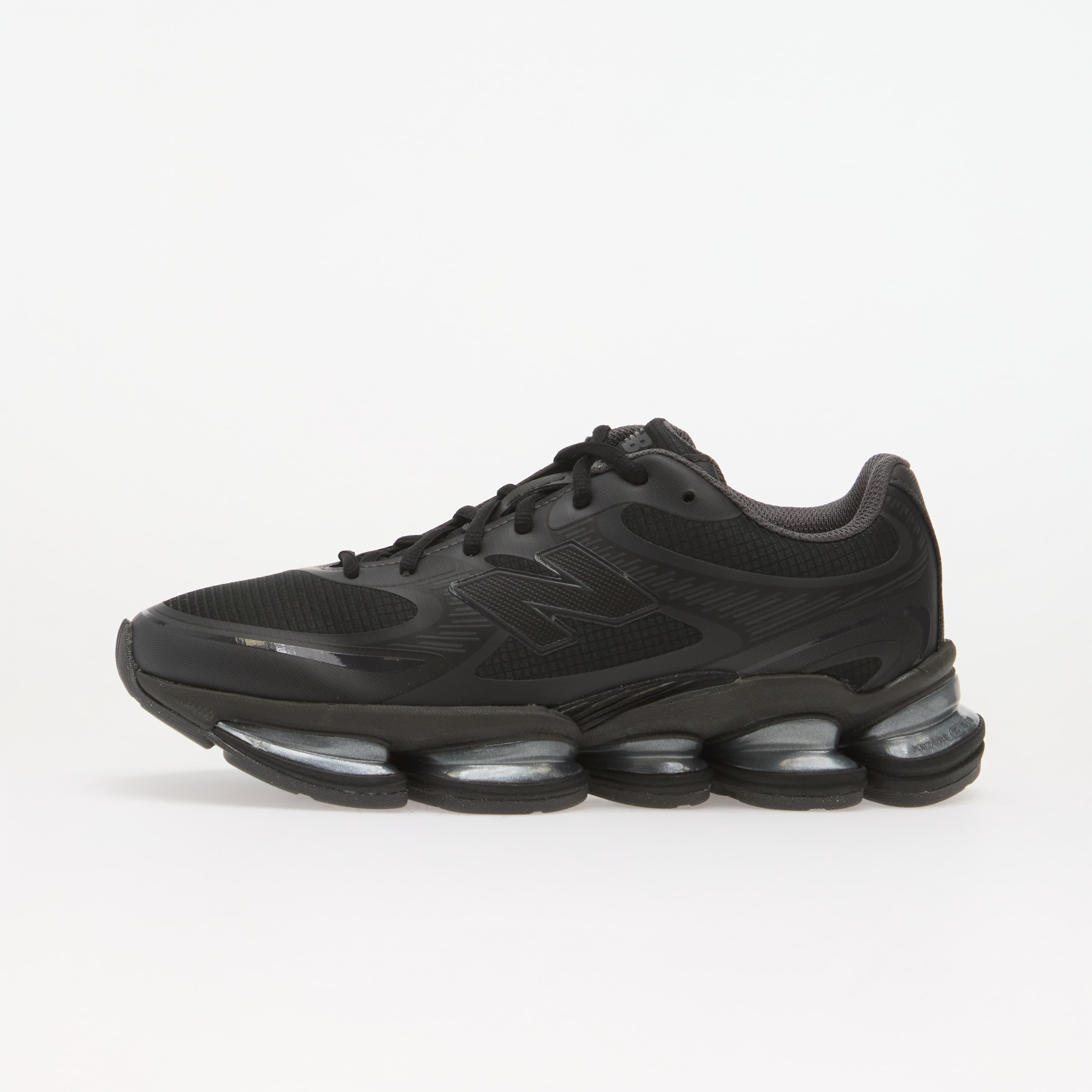 Tenisky New Balance 2000 Black/ Black Cement/ Magnet EUR 45
