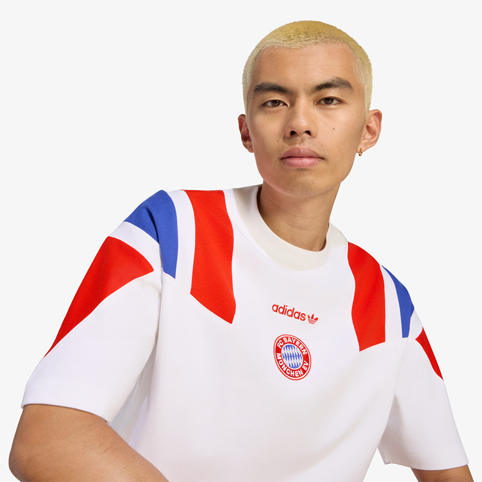 Magliette da uomo adidas FC Bayern Muenchen EQT T-Shirt White/ Red/ Semi Lucid Blue