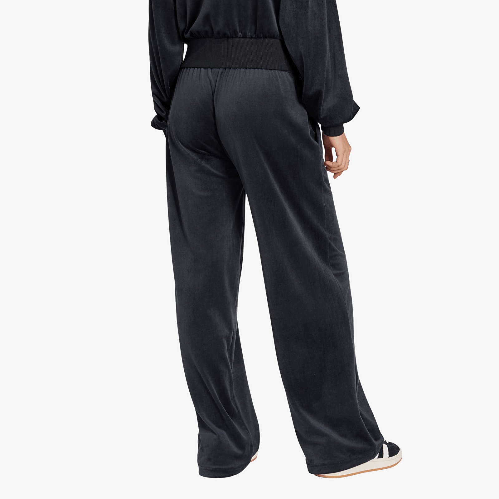 Byxor för kvinnor adidas Essentials Velvet Pant Black