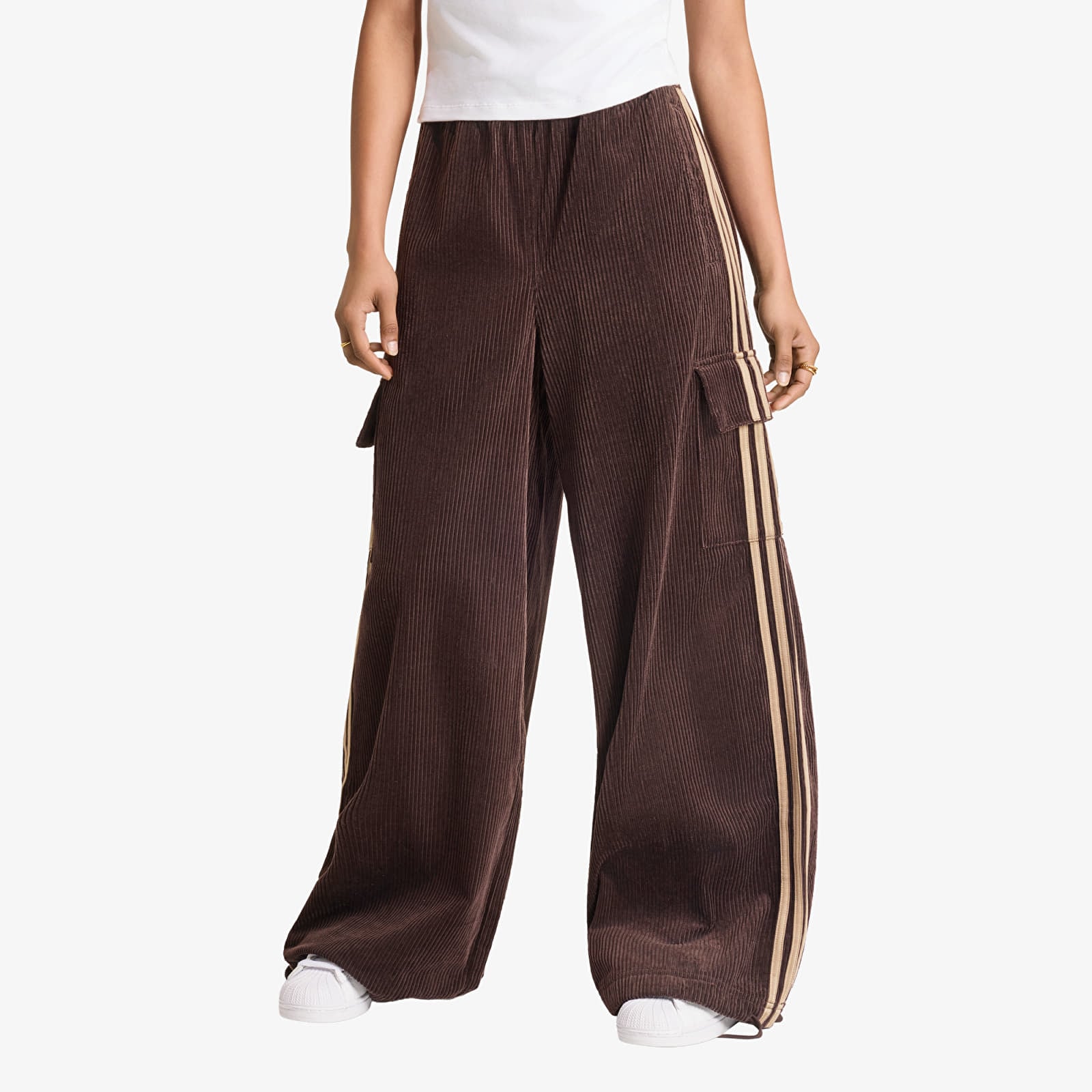 Pantaloni tuta donna adidas Corduroy 3S Cargo Pants Aurora Coffee/ Khaki Six