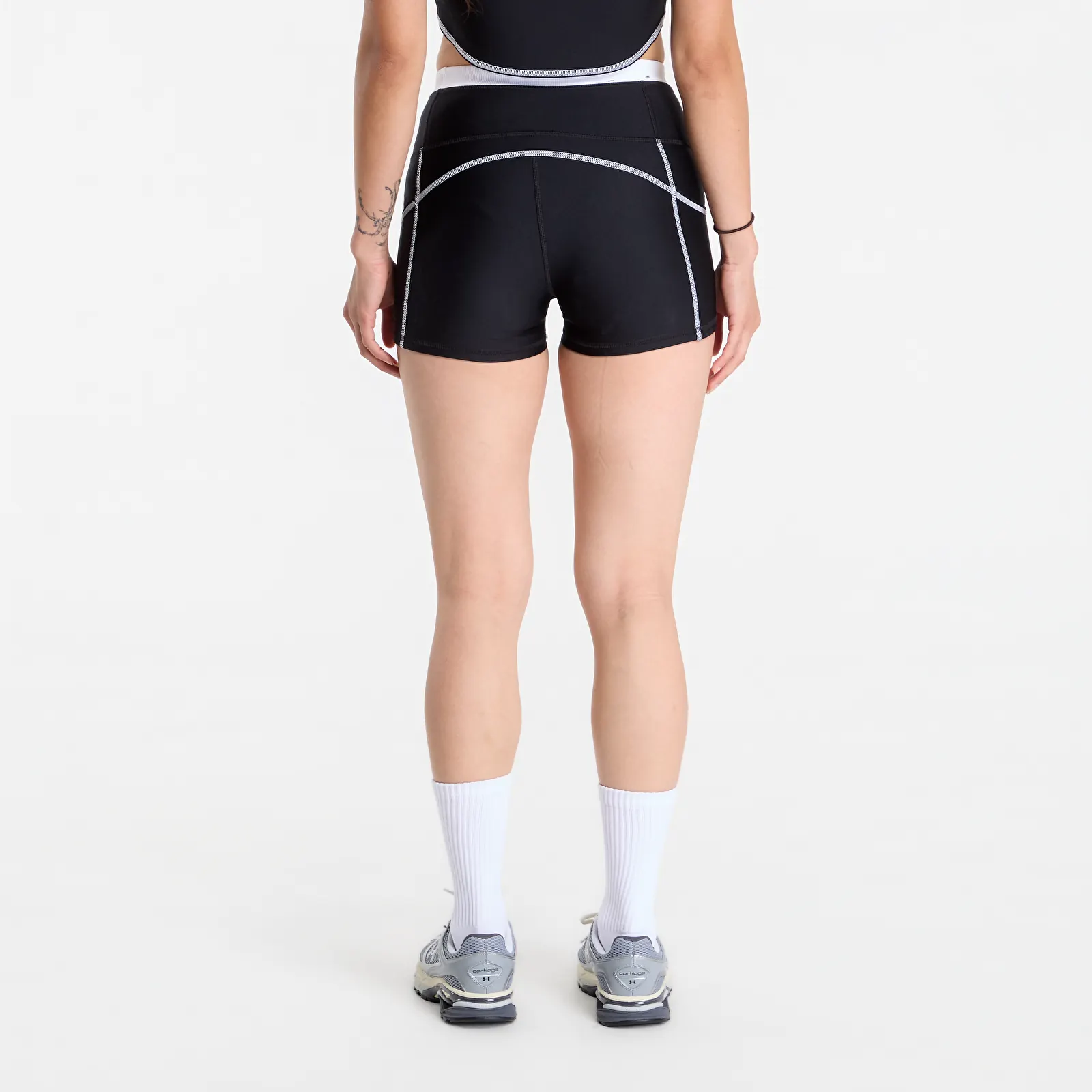 Shorts femme Under Armour HeatGear Novelty Shorty Black