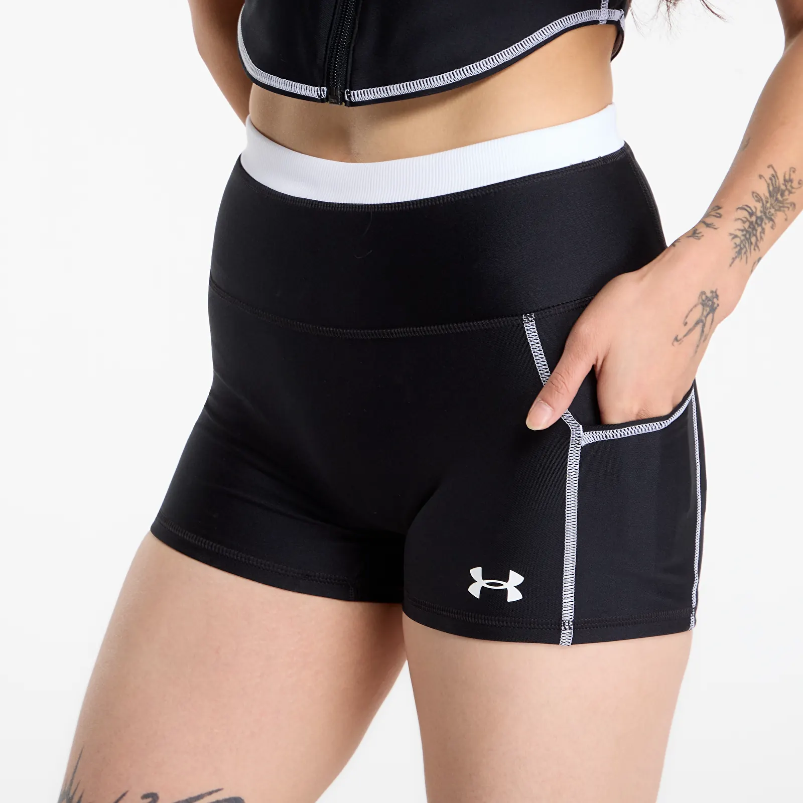Shorts femme Under Armour HeatGear Novelty Shorty Black