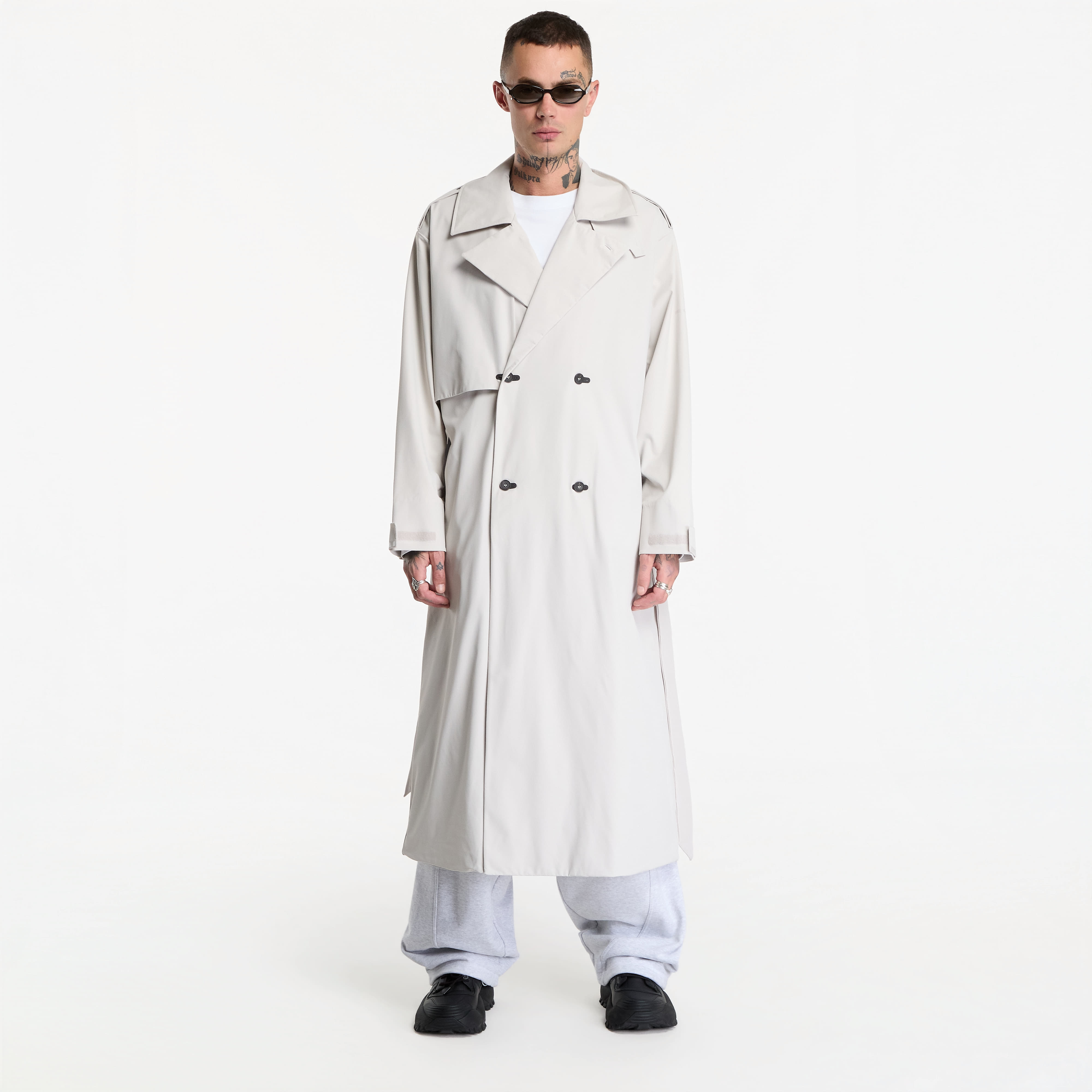 Палто adidas x entire studios Uniform Trenchcoat Chalk Pearl S