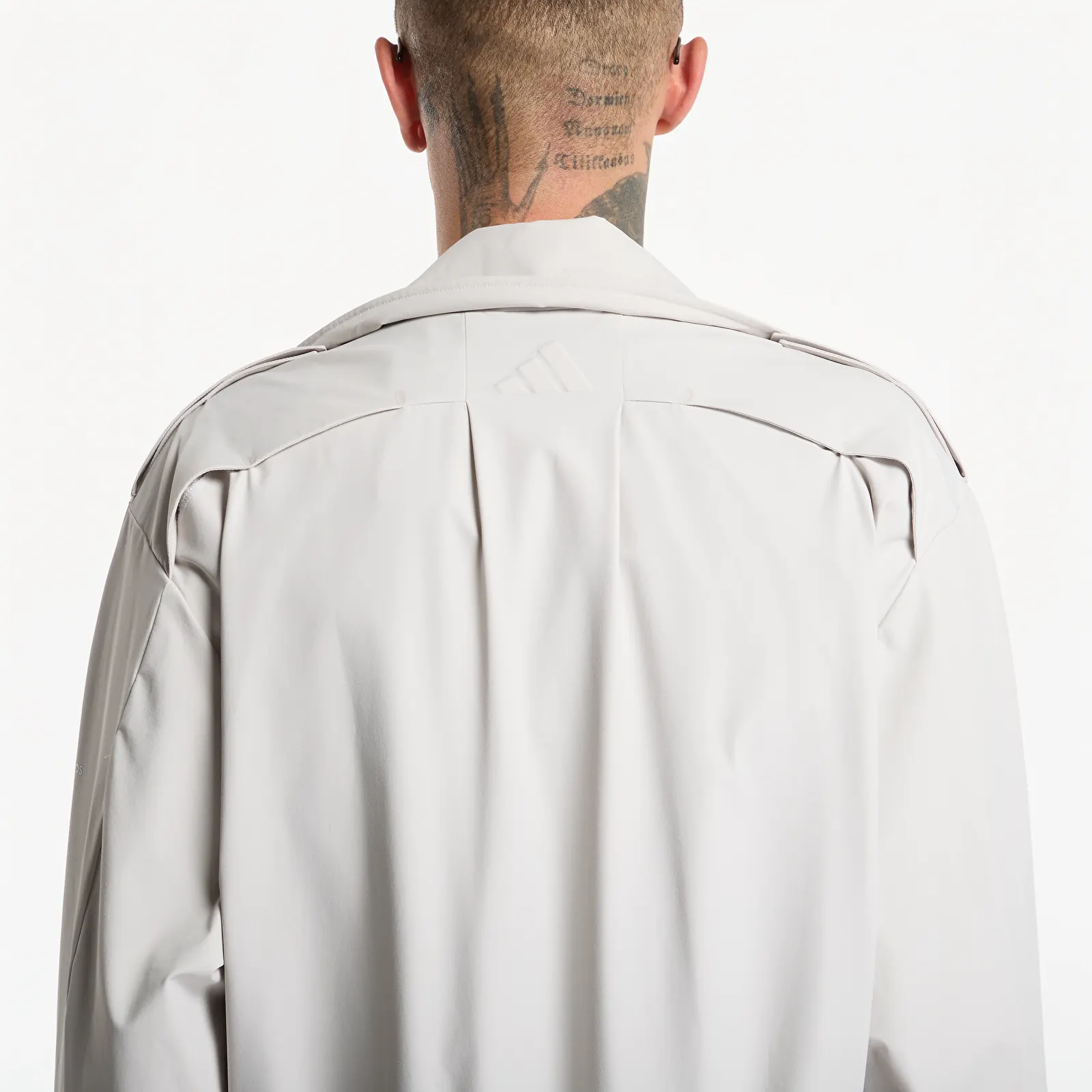Pánské kabáty adidas x entire studios Uniform Trenchcoat Chalk Pearl