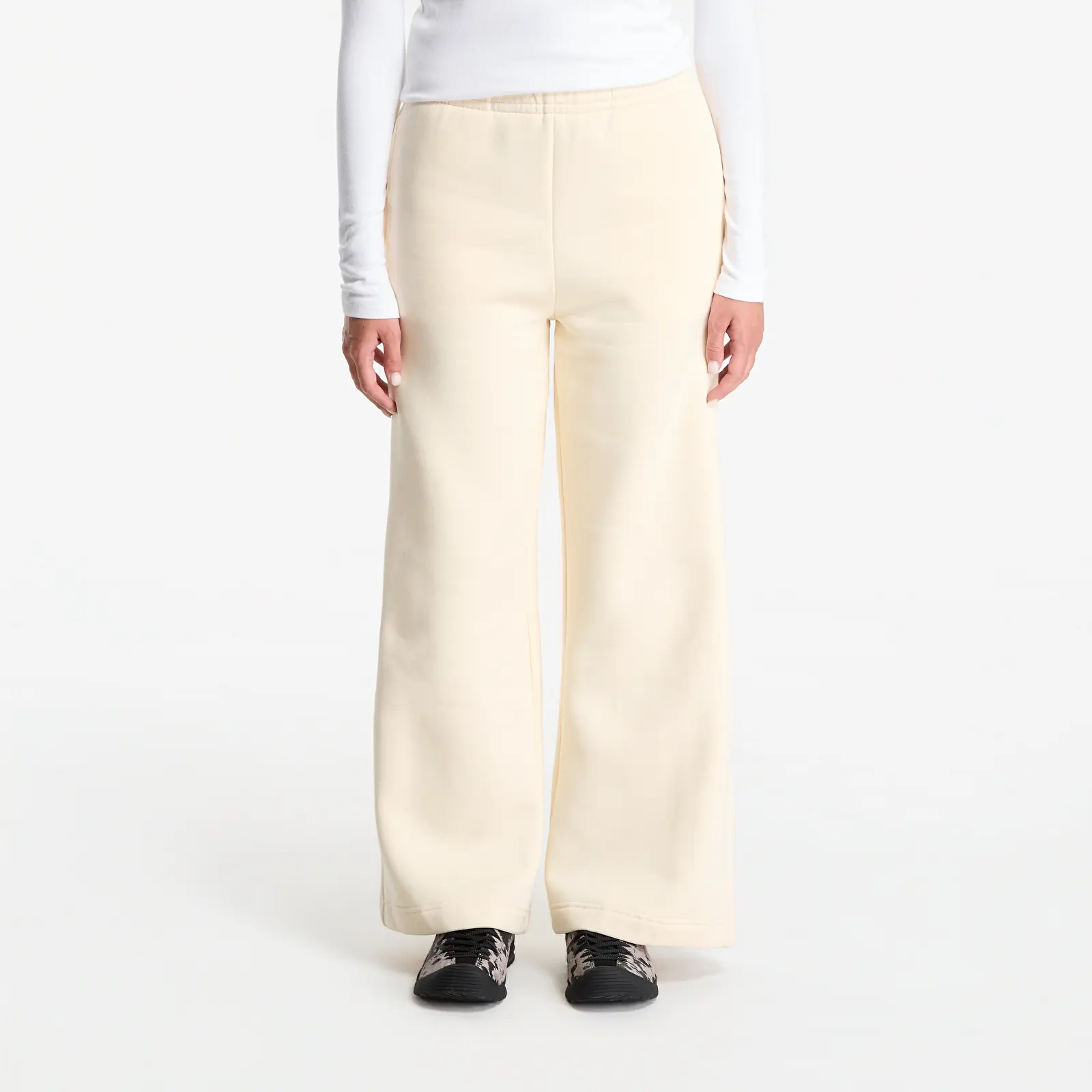 Jogginghosen Urban Classics Ladies Fluffy Wideleg Trackpants White Sand