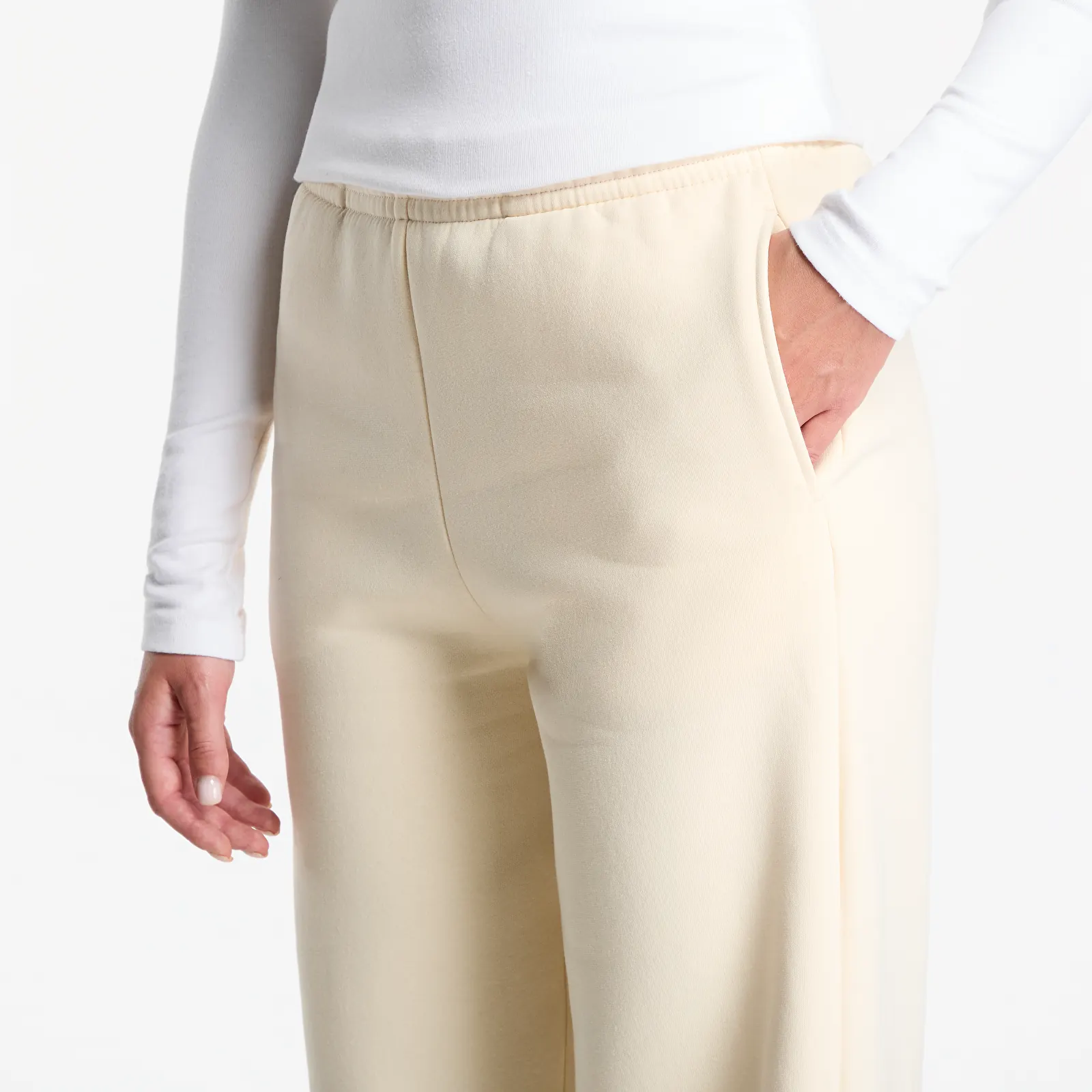 Jogginghosen Urban Classics Ladies Fluffy Wideleg Trackpants White Sand