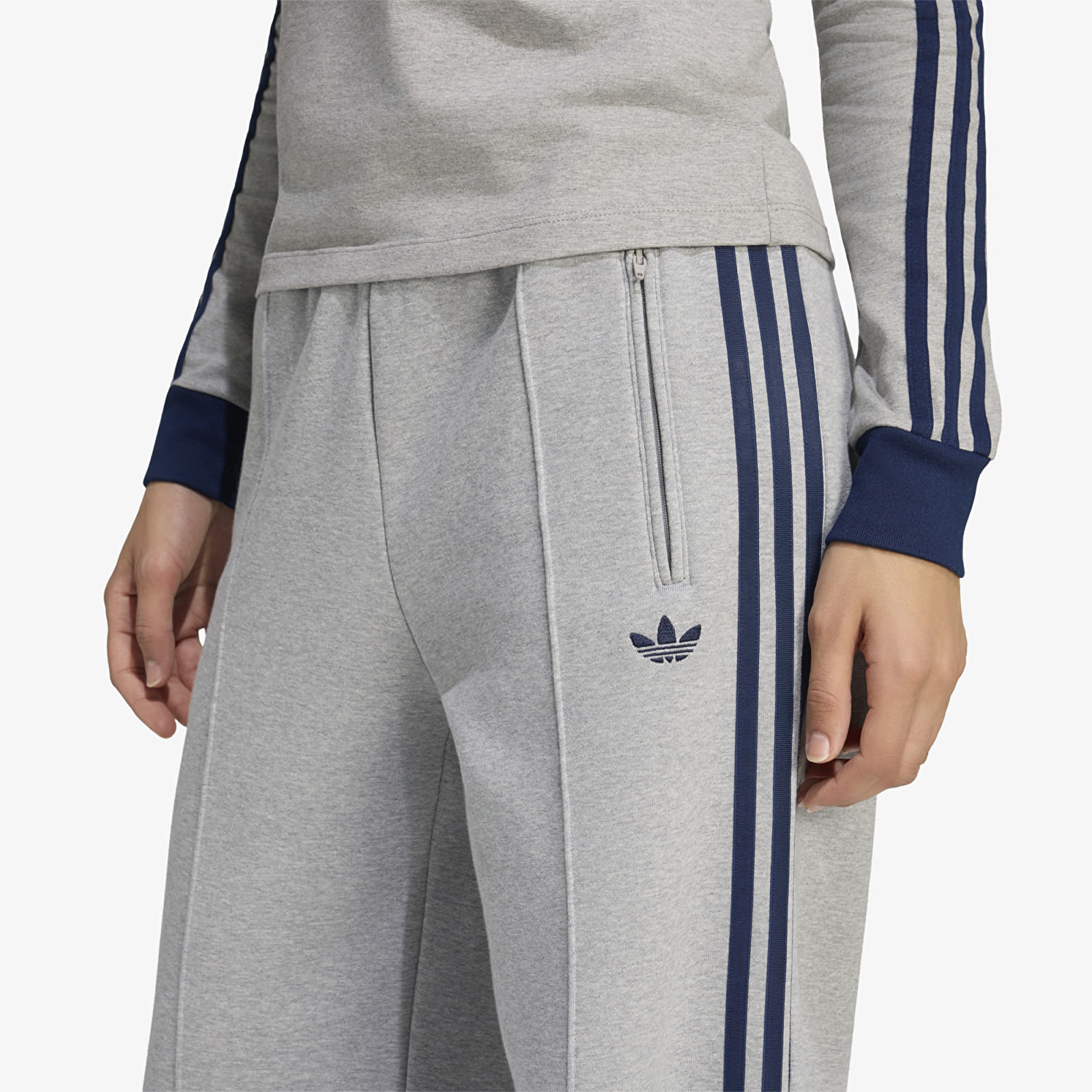 Tepláky adidas Engineered Rib Firebird Loose Track Pant Medium Grey Heather/ Night Indigo/ Magic Mauve