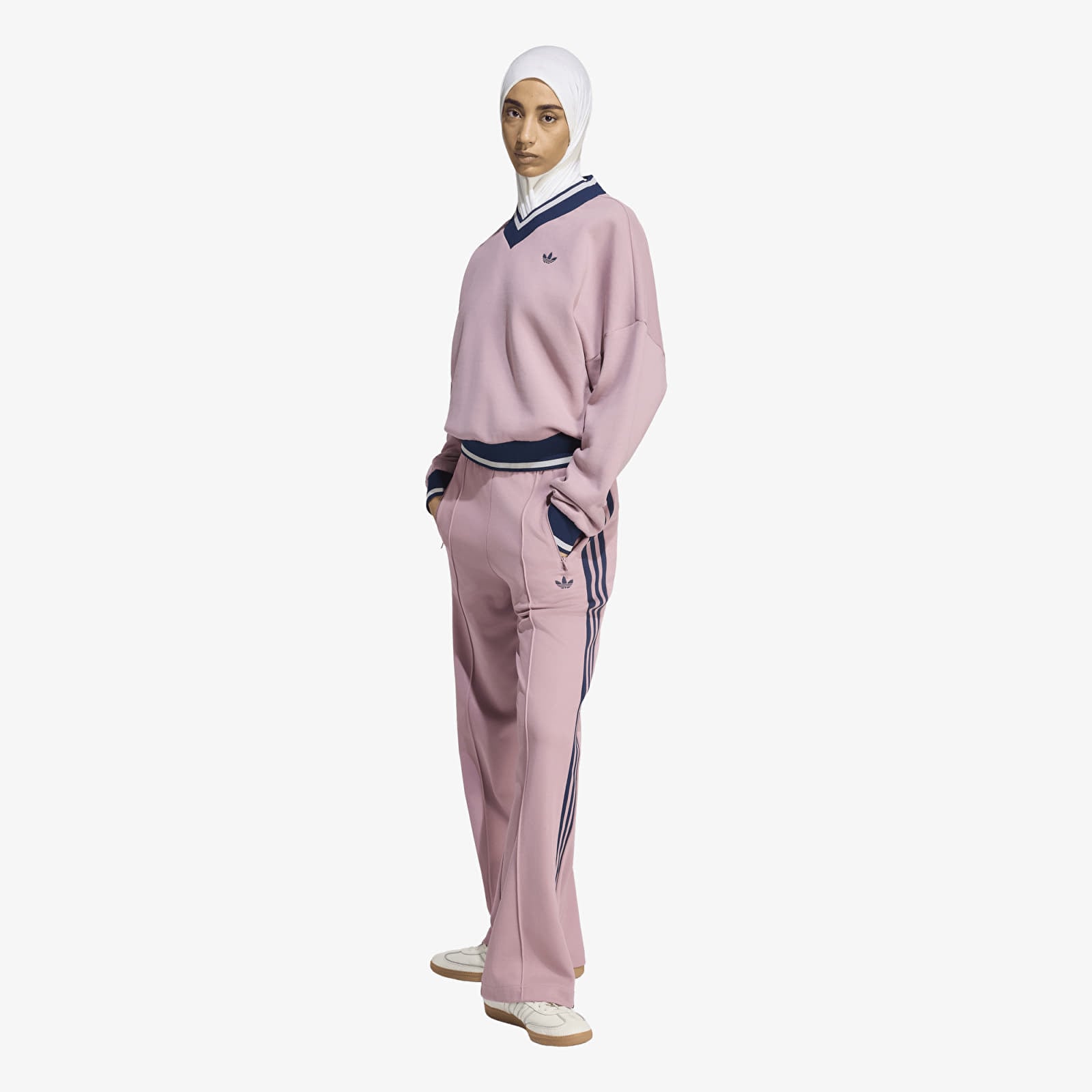Hoodies and sweatshirts  adidas Engineered Rib Crew Magic Mauve/ Night Indigo/ Grey Two