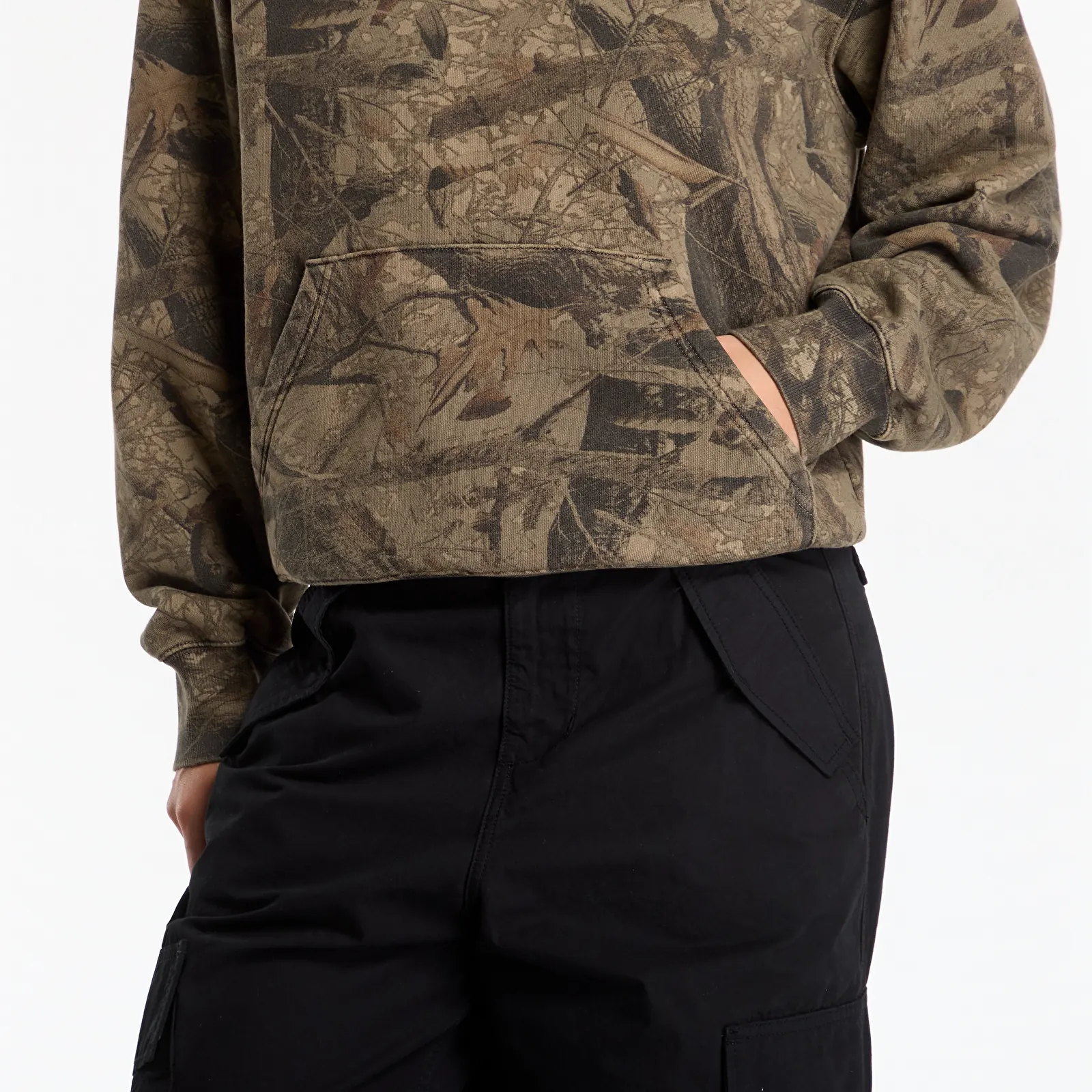 Мъжки суичъри Carhartt WIP Hooded Feather Tree Sweat UNISEX Camo Feather Tree, Khaki/ Shungite Garment Dyed