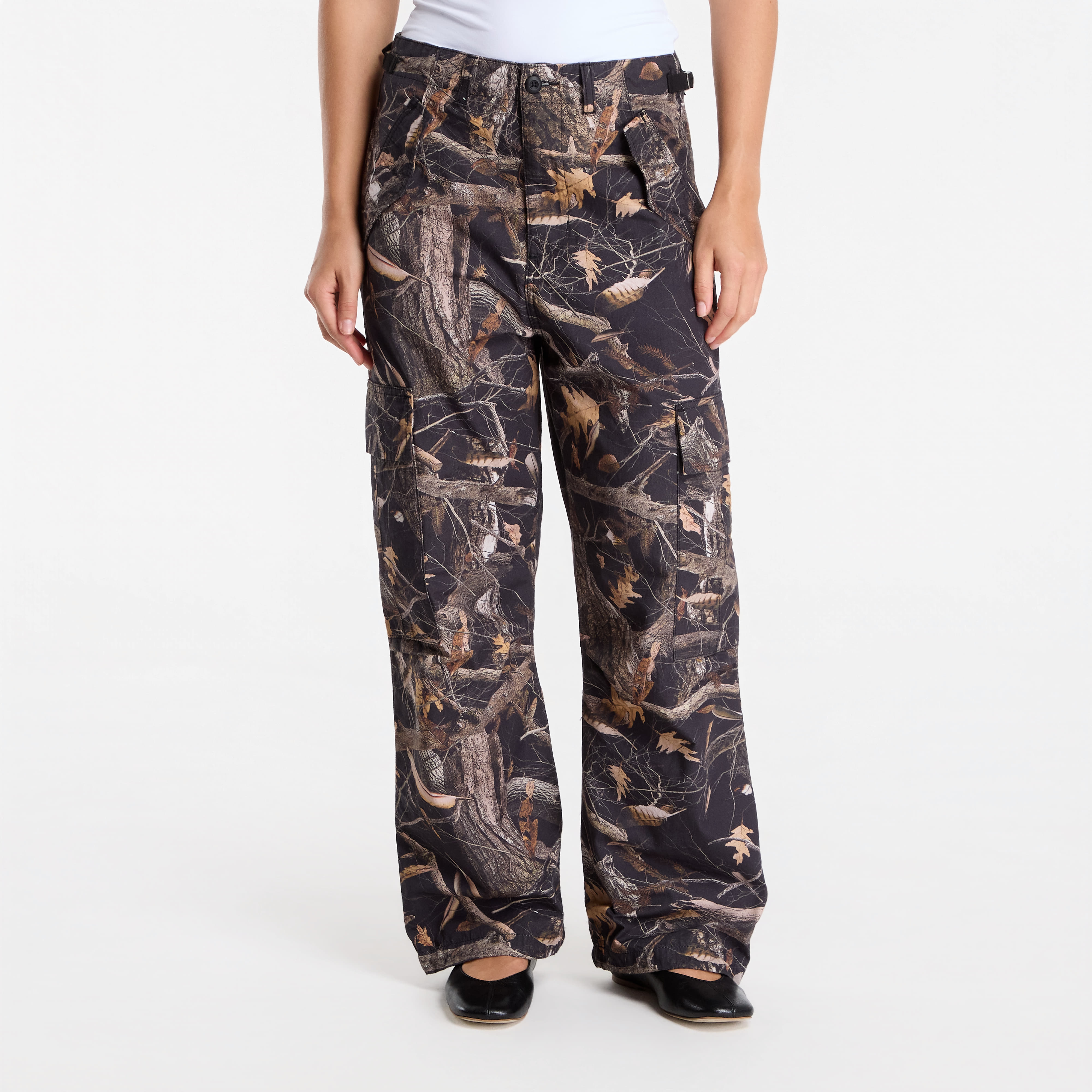 Панталони Carhartt WIP Osborn Cargo Pant UNISEX Camo Feather Tree, Black Rinsed S