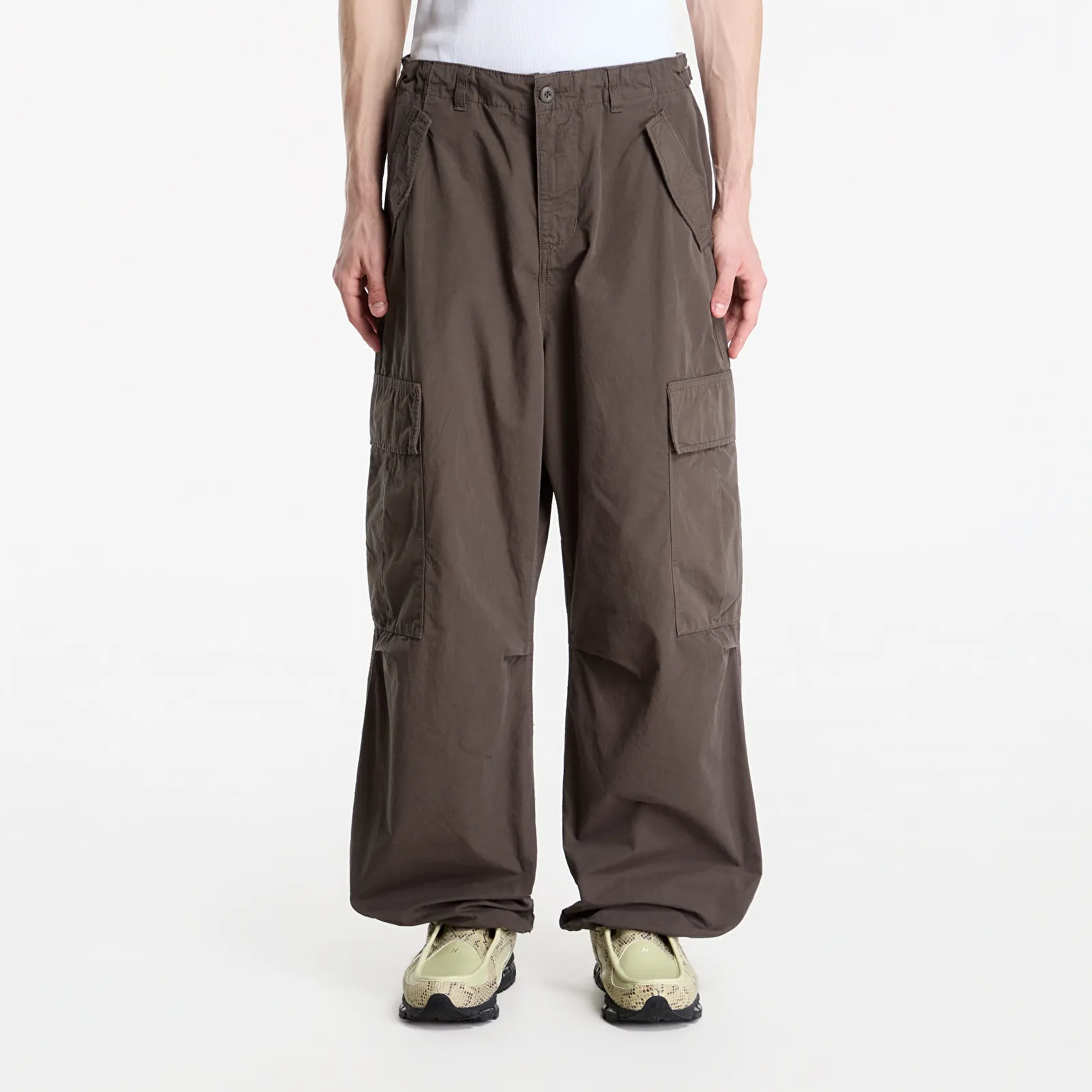 Muške hlače Carhartt WIP Osborn Cargo Pant UNISEX Shungite Garment Dyed