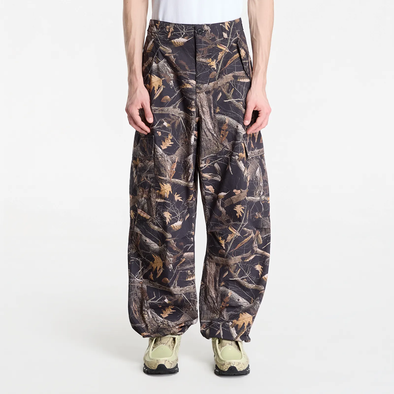 Pánské kalhoty Carhartt WIP Osborn Cargo Pant UNISEX Camo Feather Tree, Black Rinsed