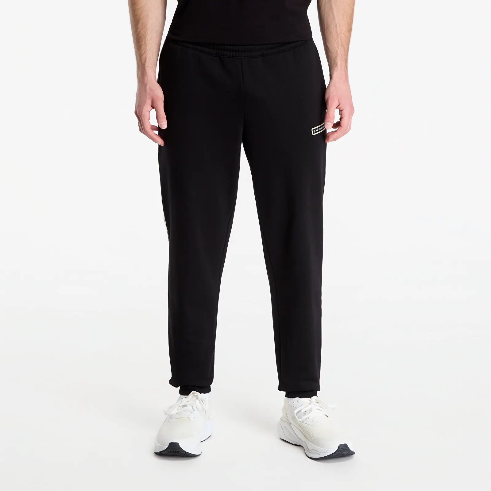 Pantaloni della tuta  EA7 Emporio Armani Train Logo Series M Tape Pants Black
