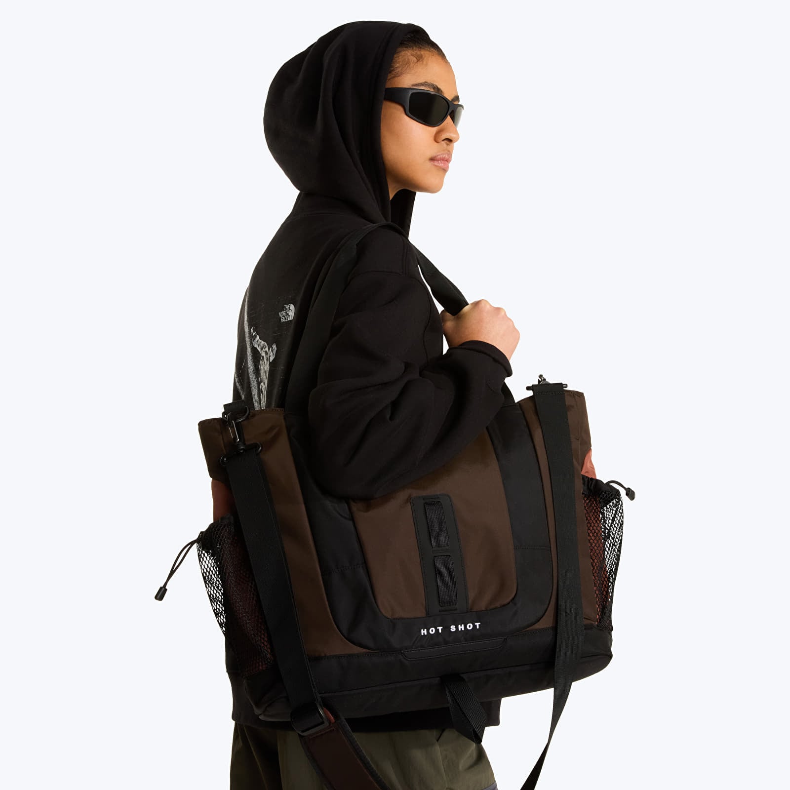 Сумки через плече The North Face Hot Shot Tote Dark Chestnut/ Cumulus Cloud
