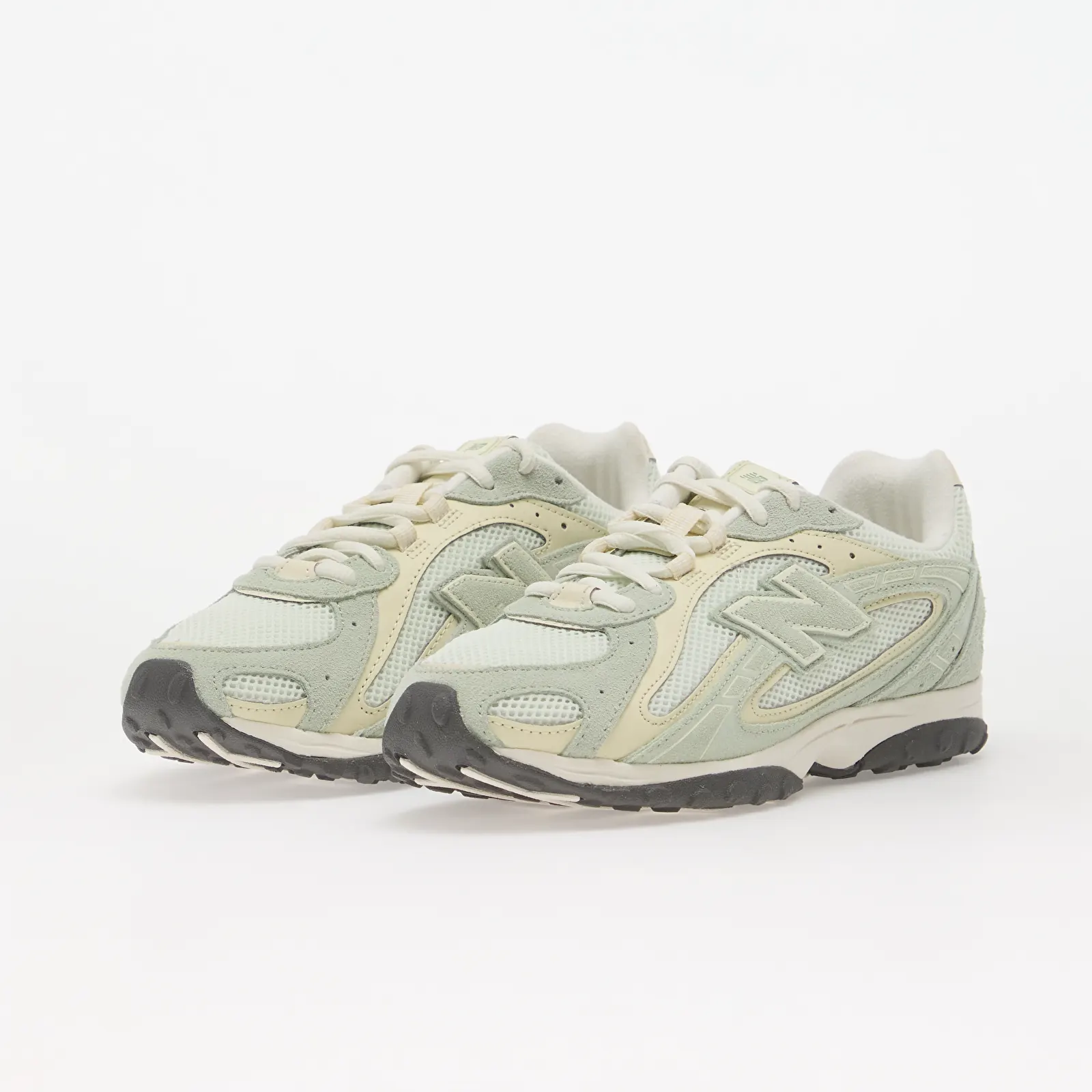 Chaussures et baskets homme New Balance 204 Silver Moss/ Mint Water