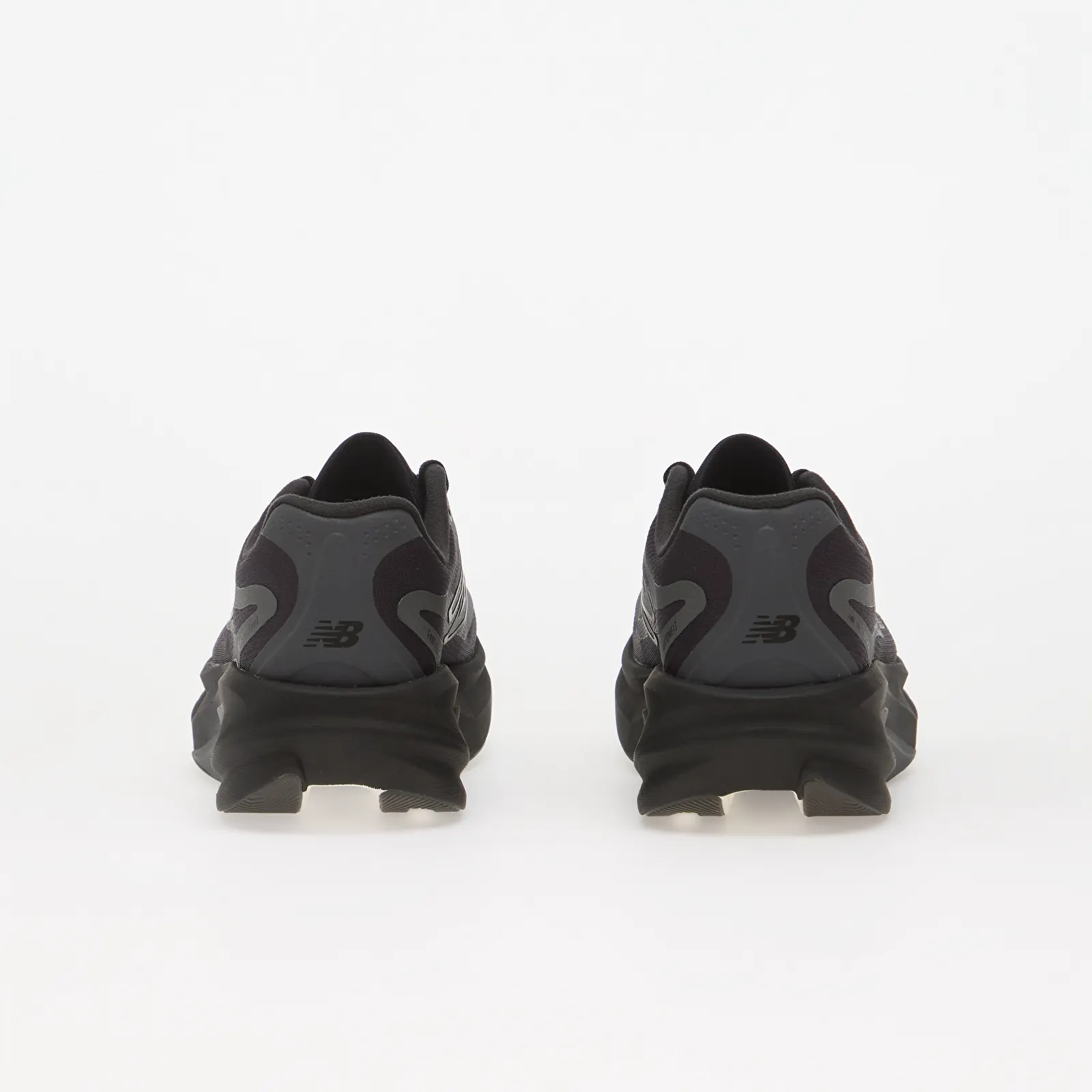 Herenschoenen New Balance SuperComp Rebel v1 Black/ Magnet
