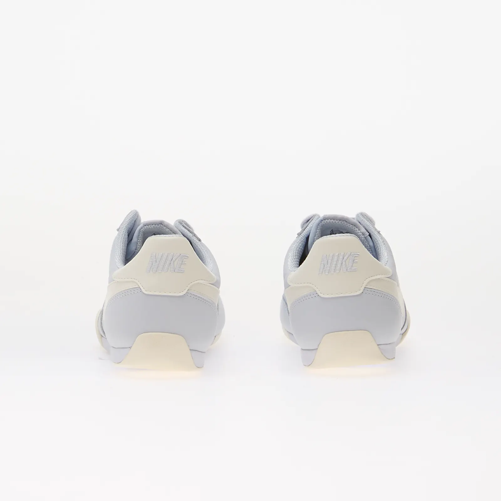 Chaussures et baskets femme Nike Sprint Sister Football Grey/ Sail-Football Grey