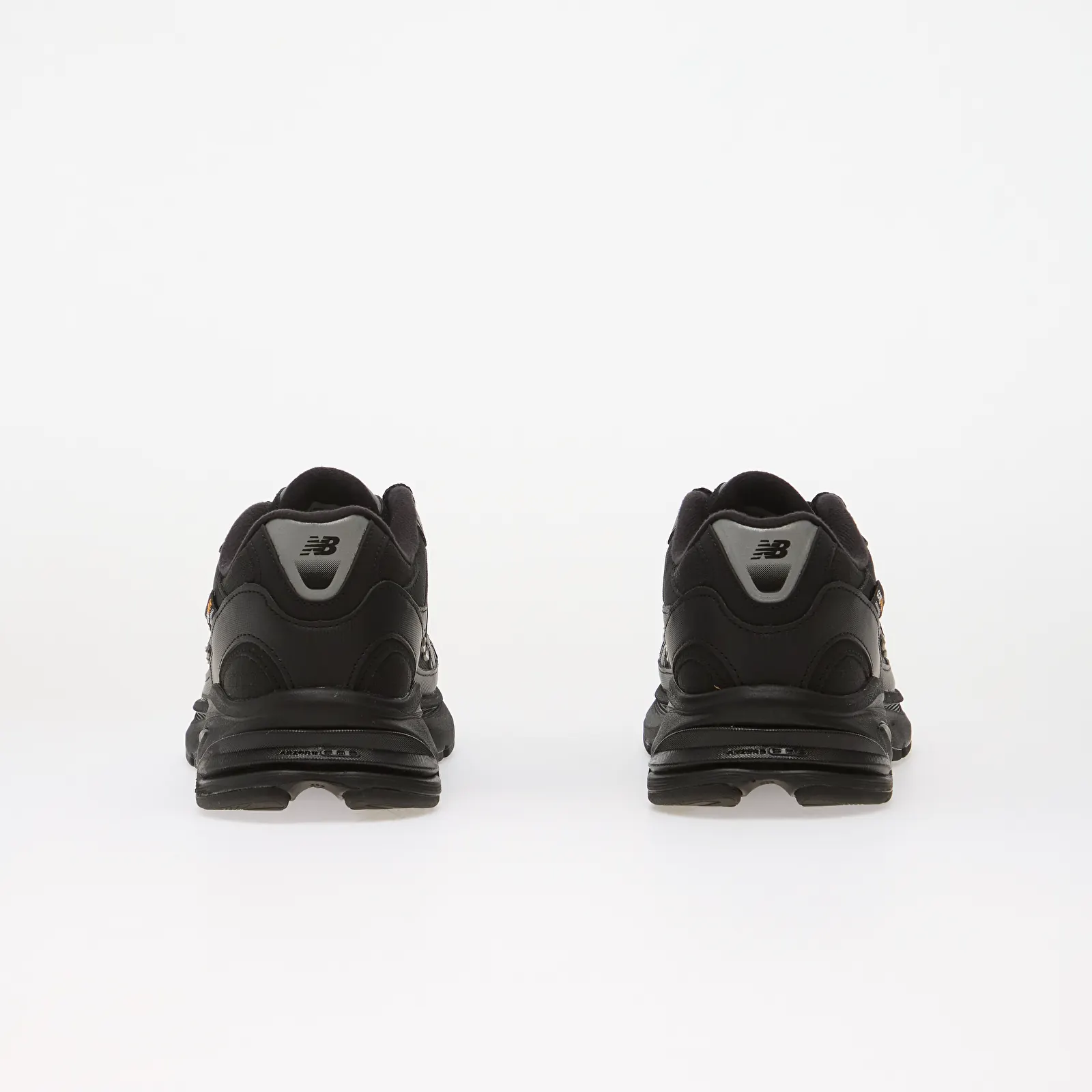 Men's sneakers and shoes New Balance 2010 Black/ Black