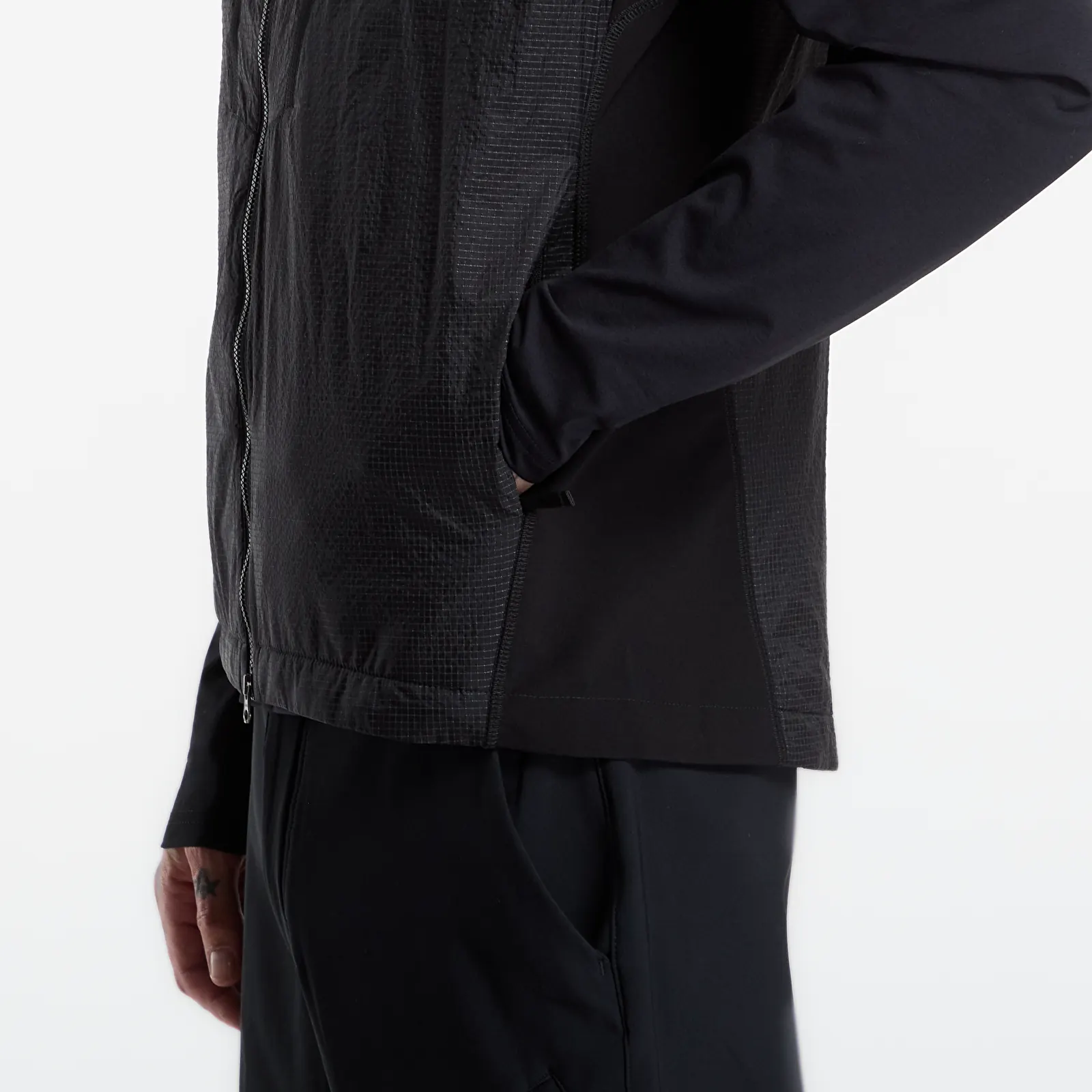 Pánske vesty Tilak Spike Vest Black