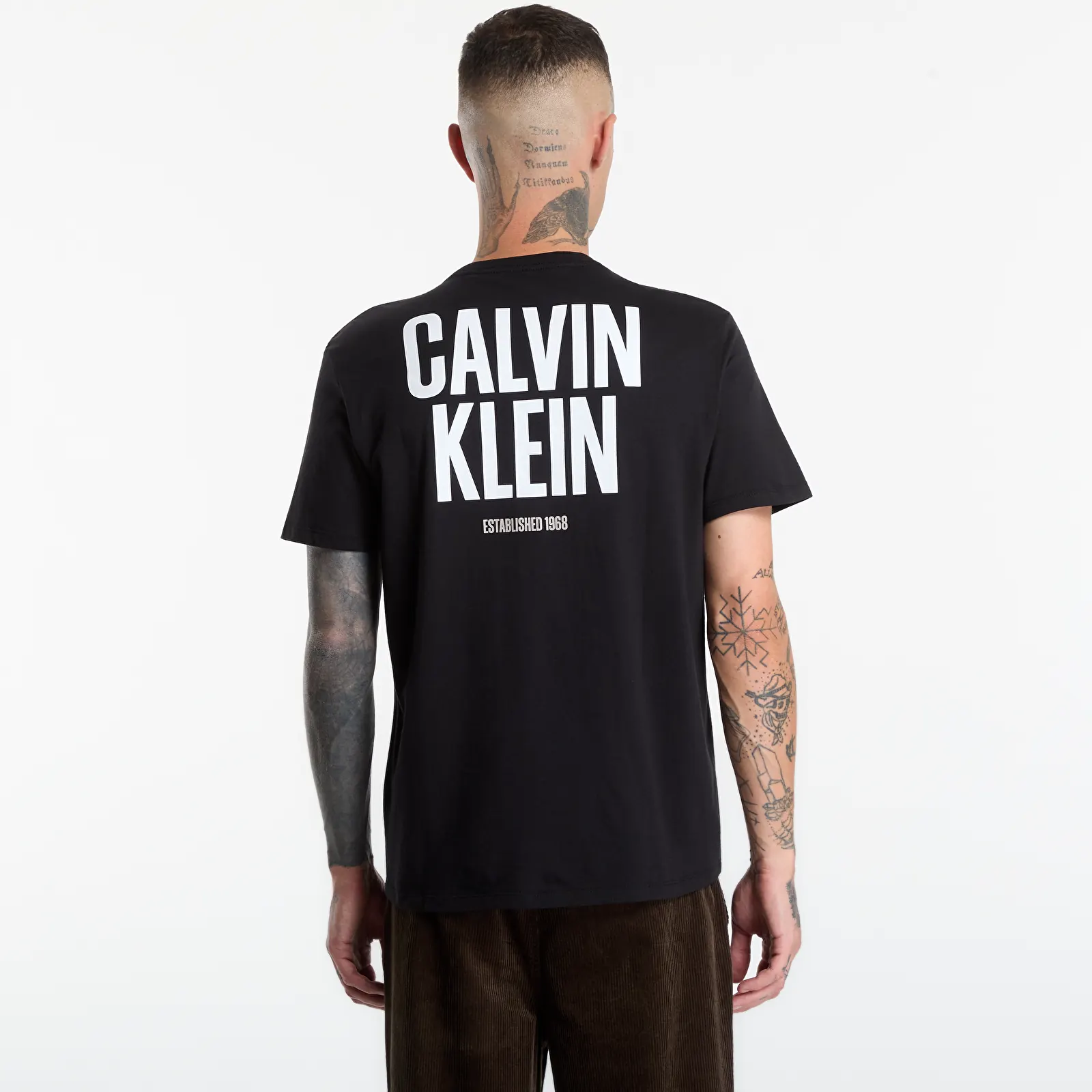 Magliette da uomo Calvin Klein Jeans Ss 30s Eu Block Font Black