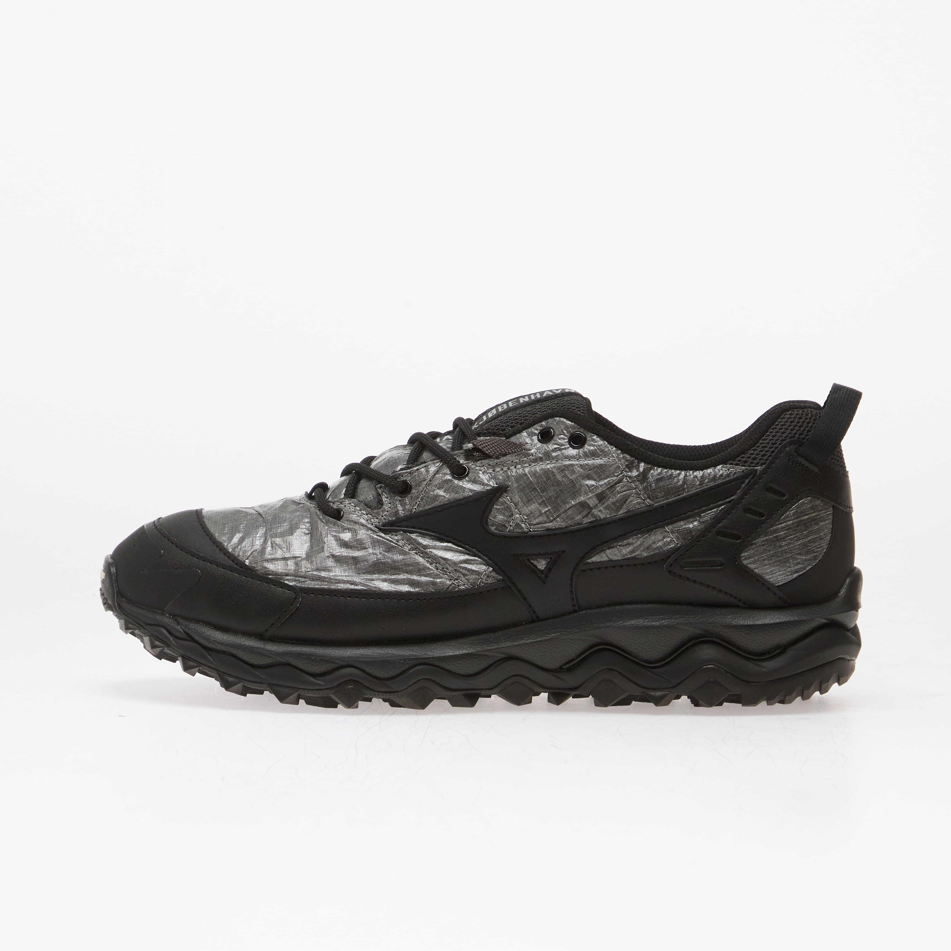 Сникърси Mizuno x Han Kjøbenhavn Wave Mujin TL Black/ Black Sand/ Iron Gate EUR 43